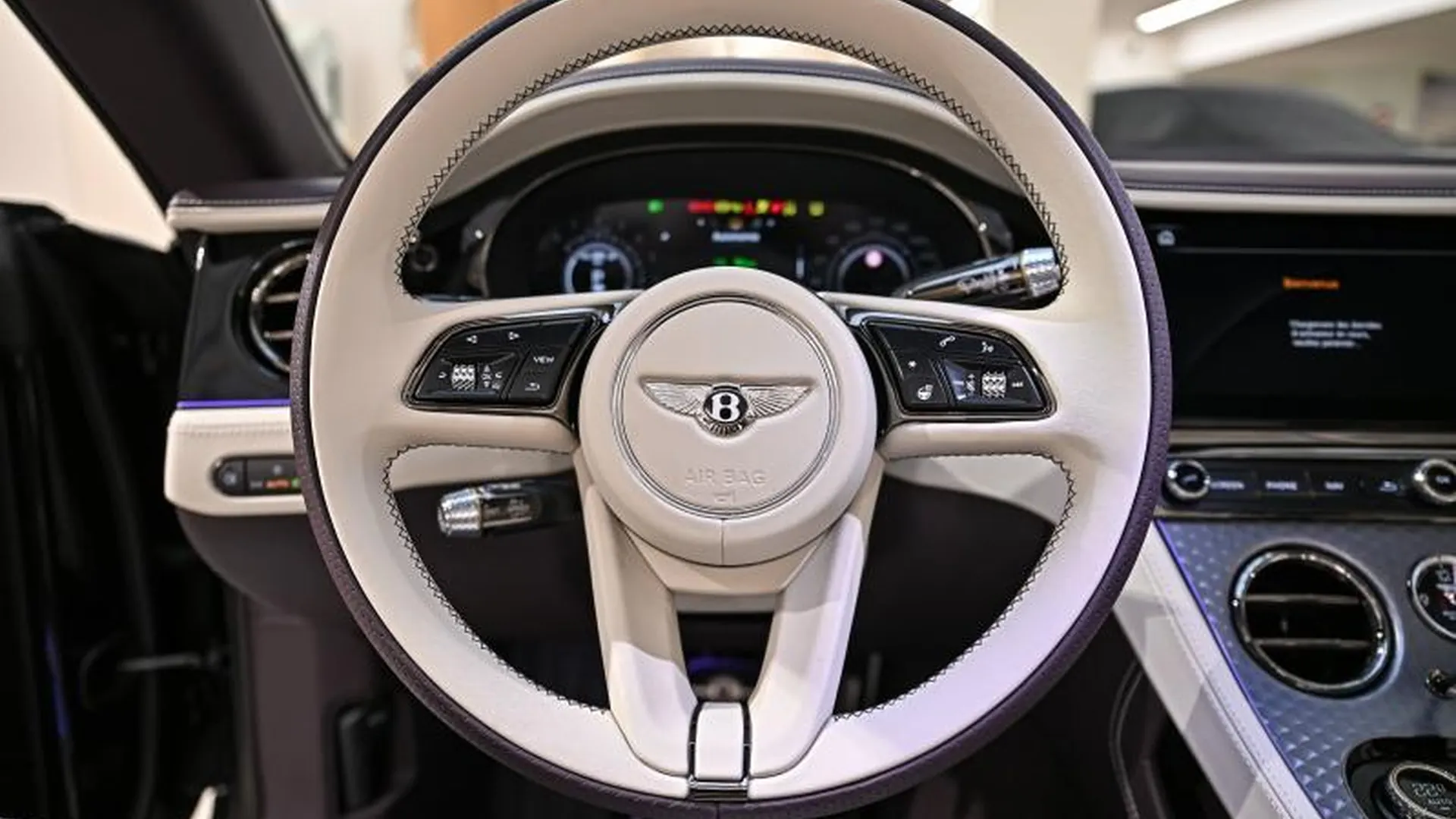 Bentley Continental GTC — photo 25