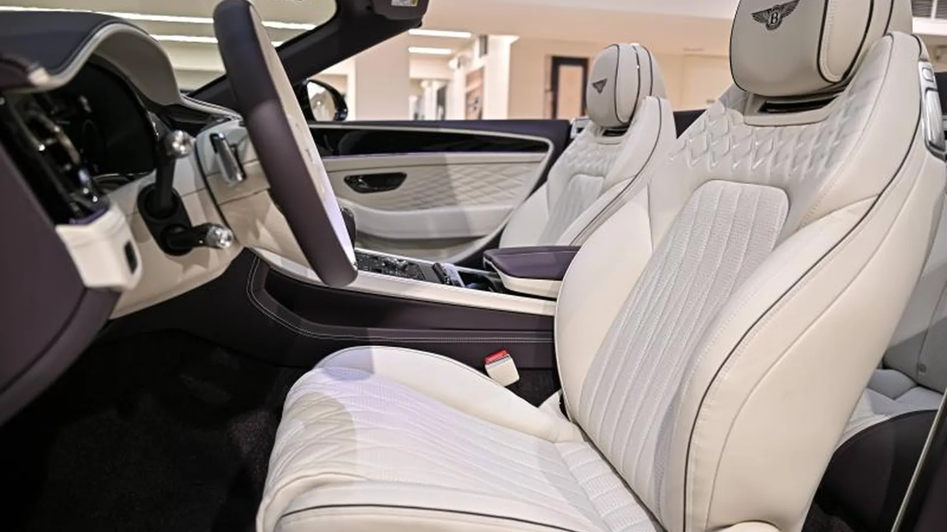 Bentley Continental GTC — photo 21