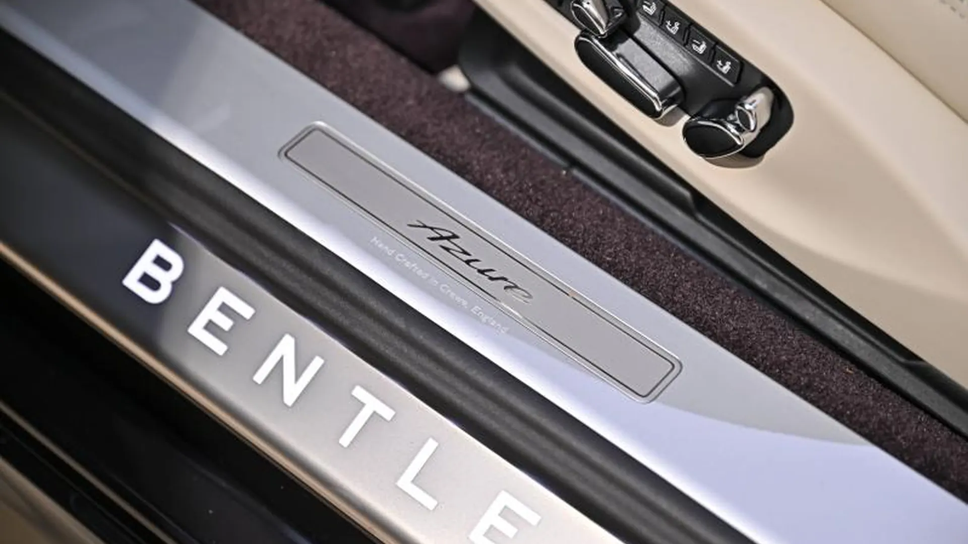 Bentley Continental GTC — photo 24
