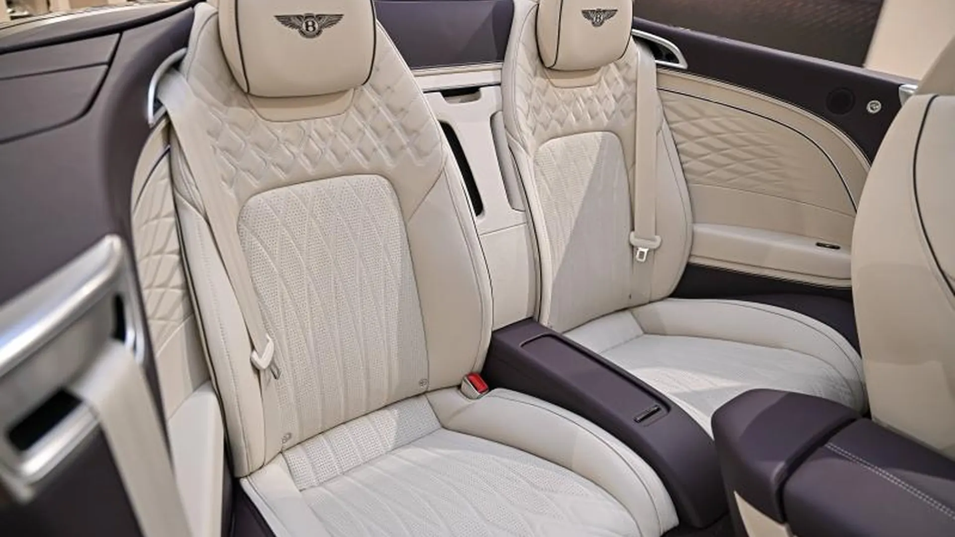 Bentley Continental GTC — photo 16