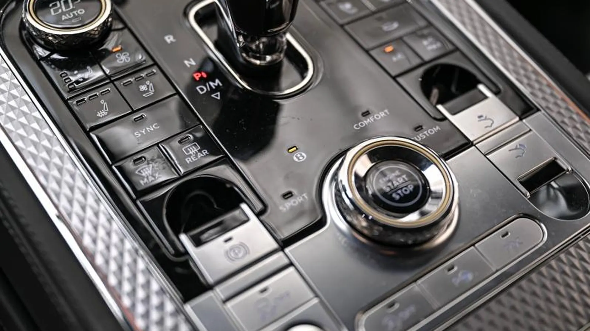Bentley Continental GT — photo 34