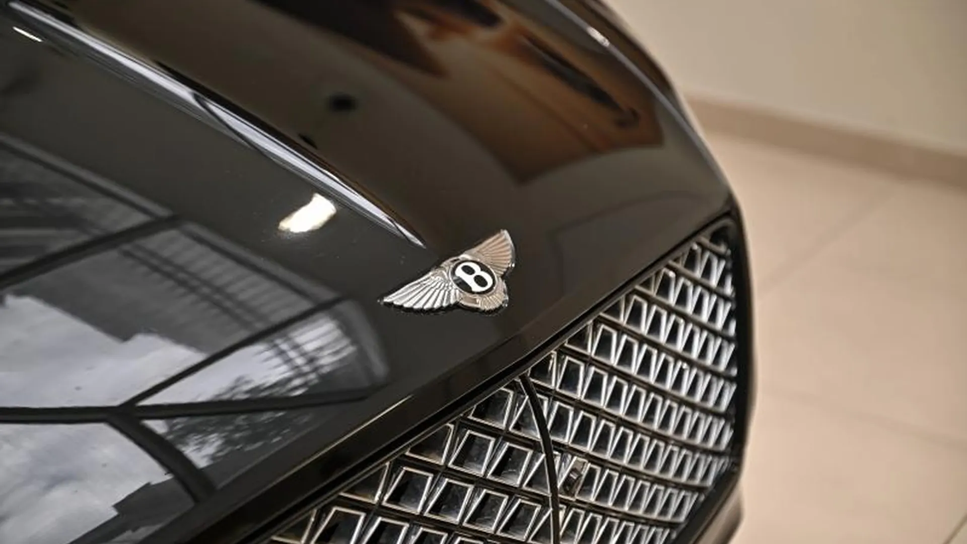 Bentley Continental GT — photo 12