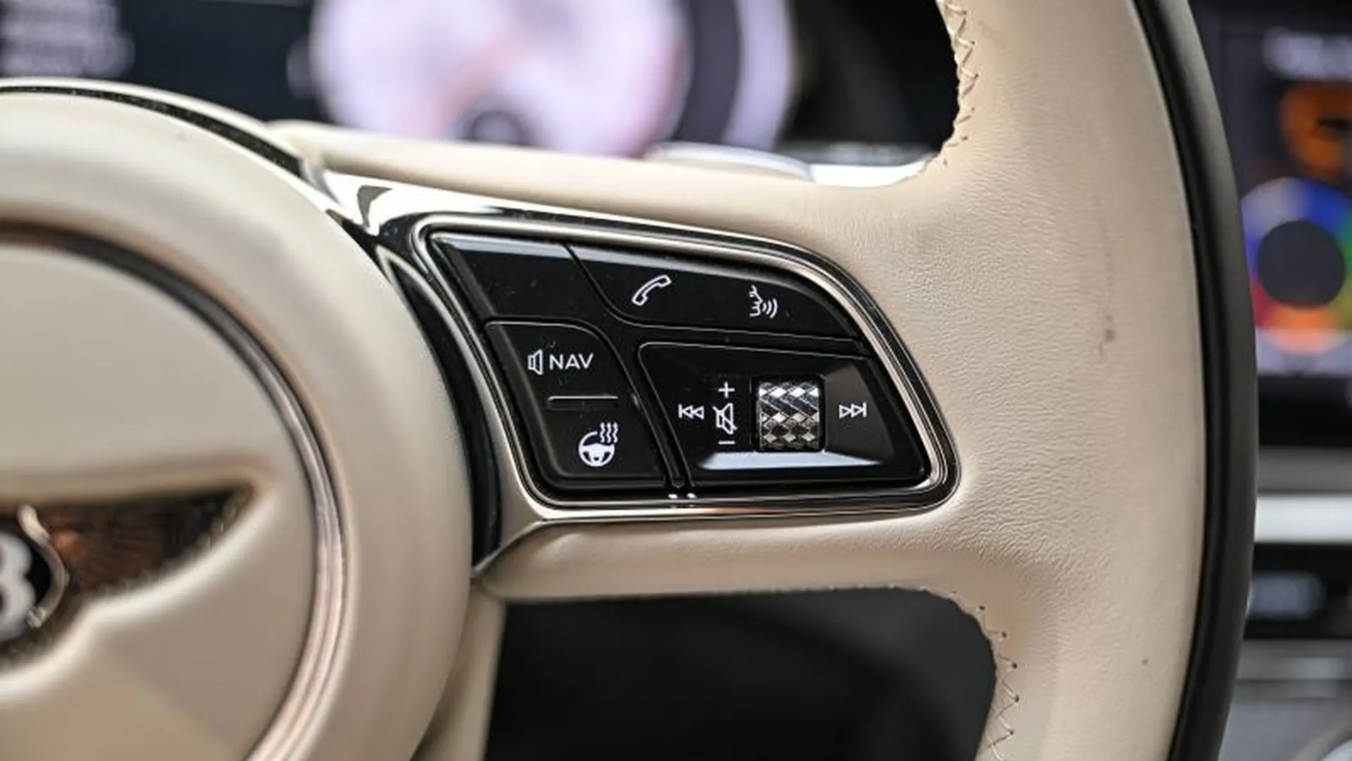Bentley Continental GT — photo 29