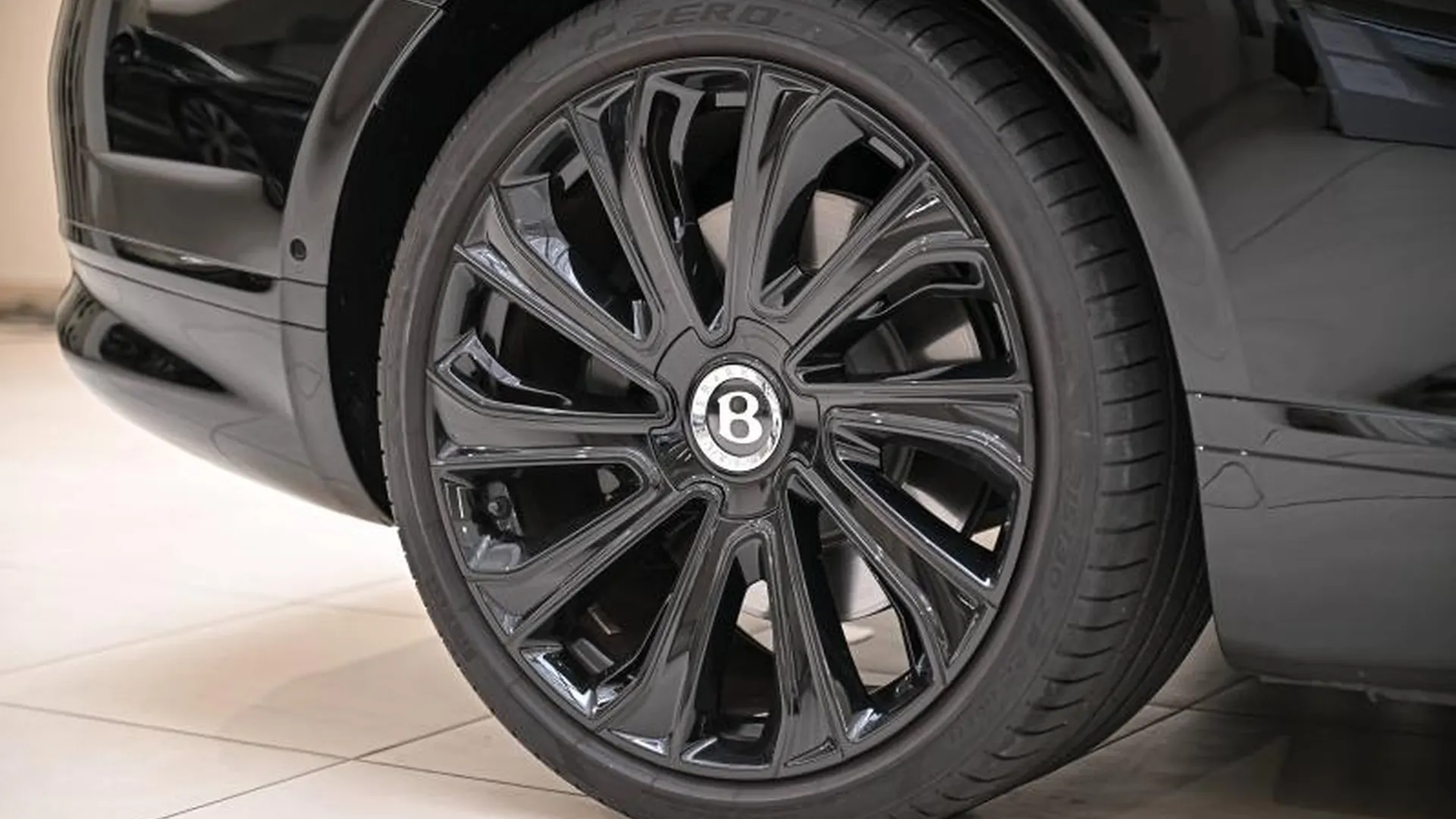 Bentley Continental GT — photo 10