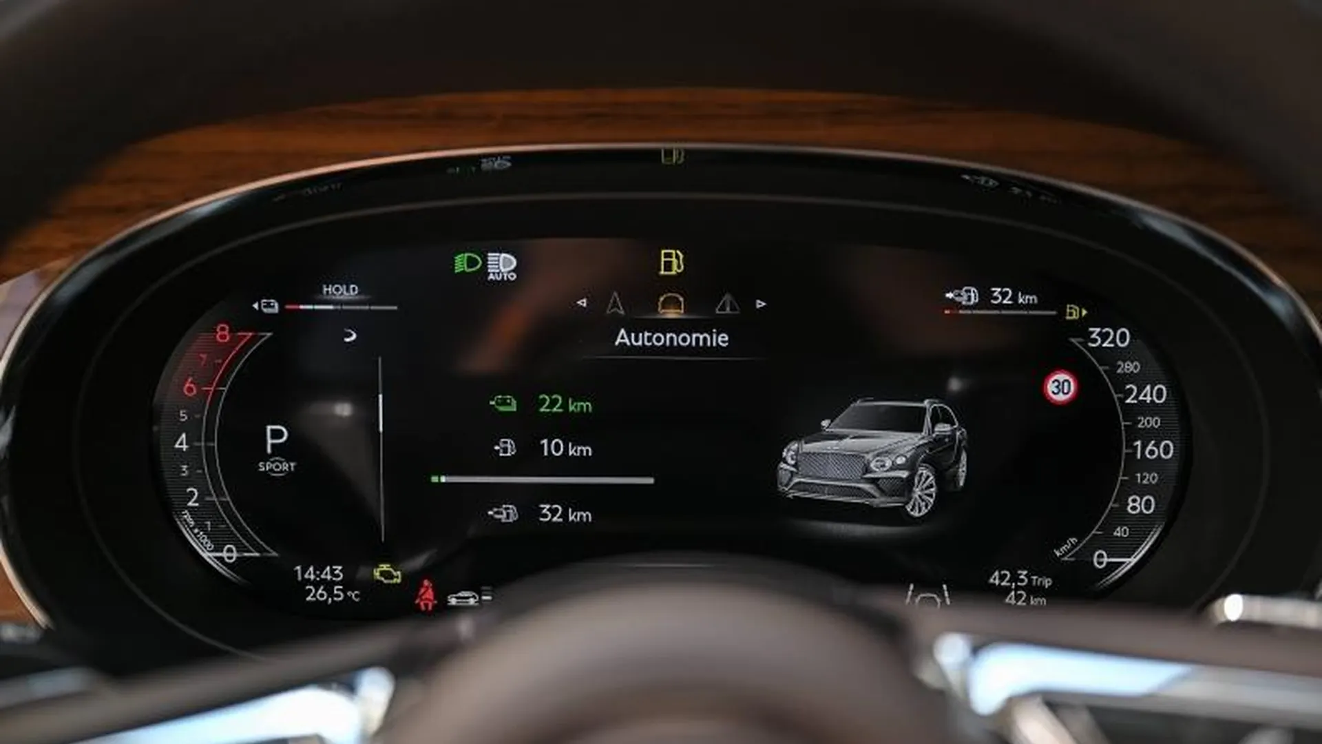 Bentley Bentayga — photo 33