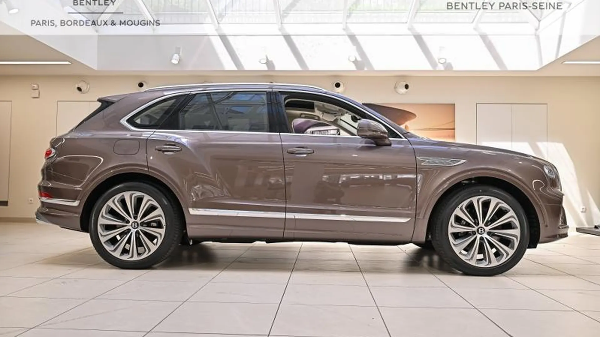 Bentley Bentayga — photo 3