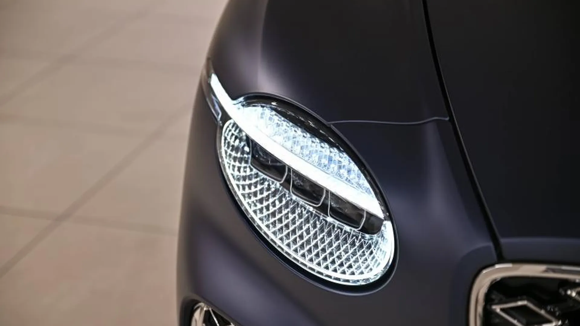 Bentley Continental GTC — photo 3