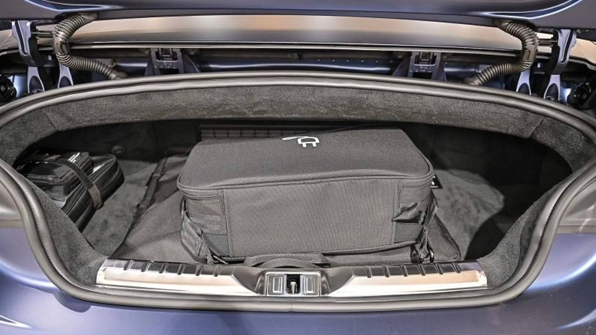 Bentley Continental GTC — photo 15