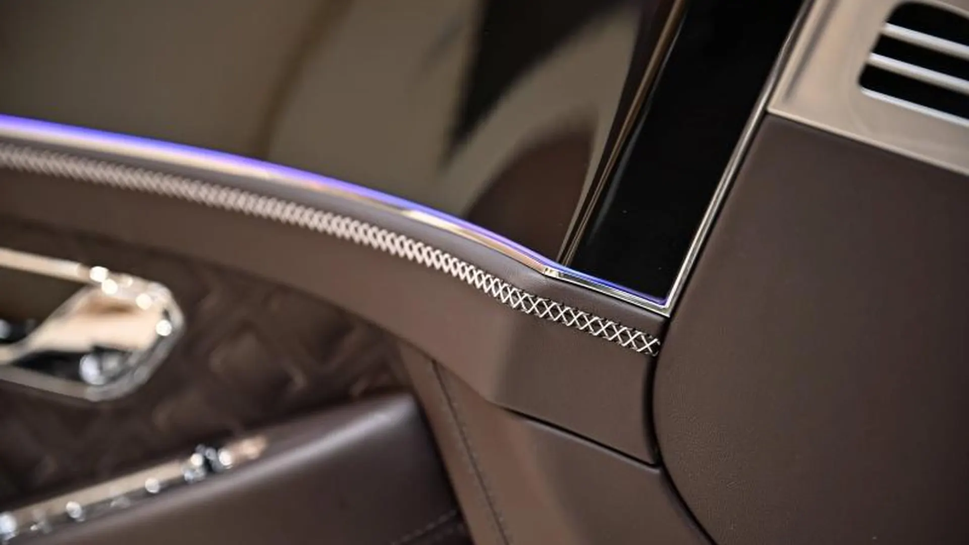 Bentley Continental GT — photo 42