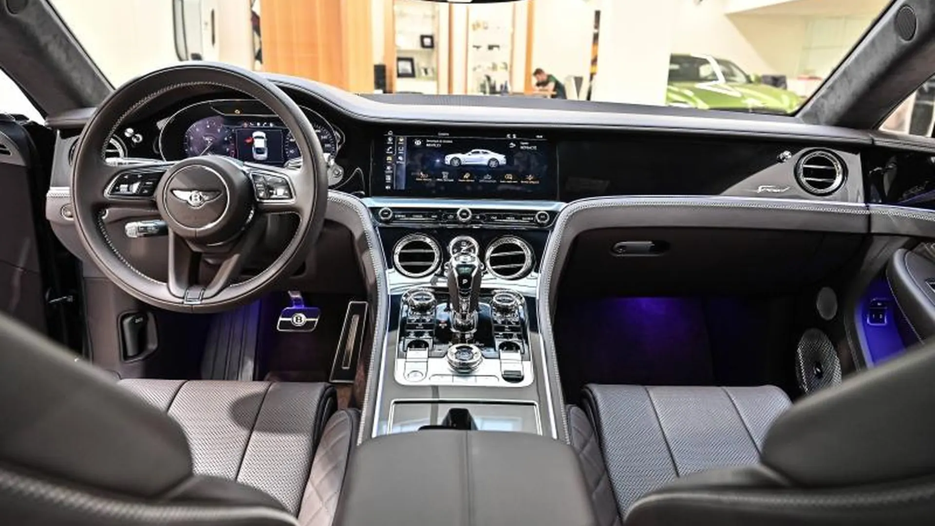 Bentley Continental GT — photo 25