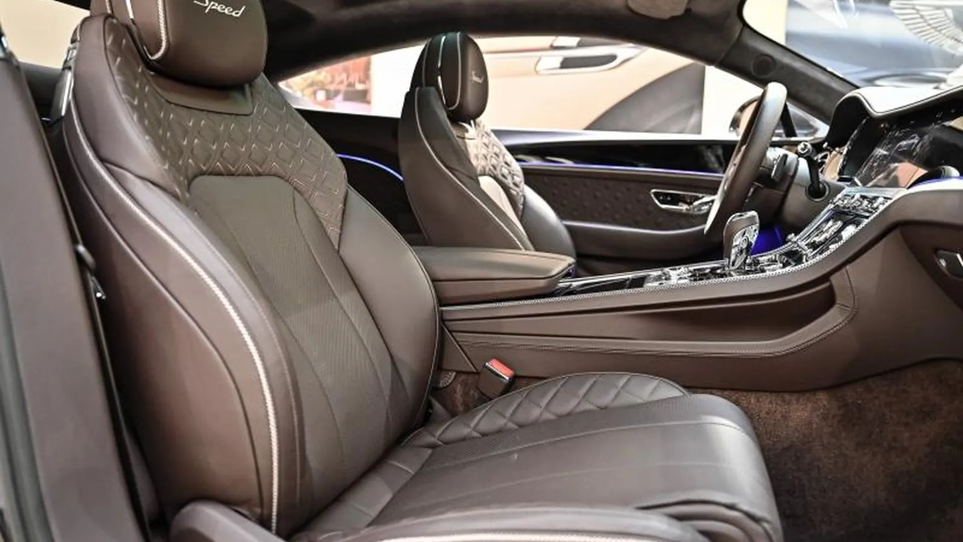 Bentley Continental GT — photo 17