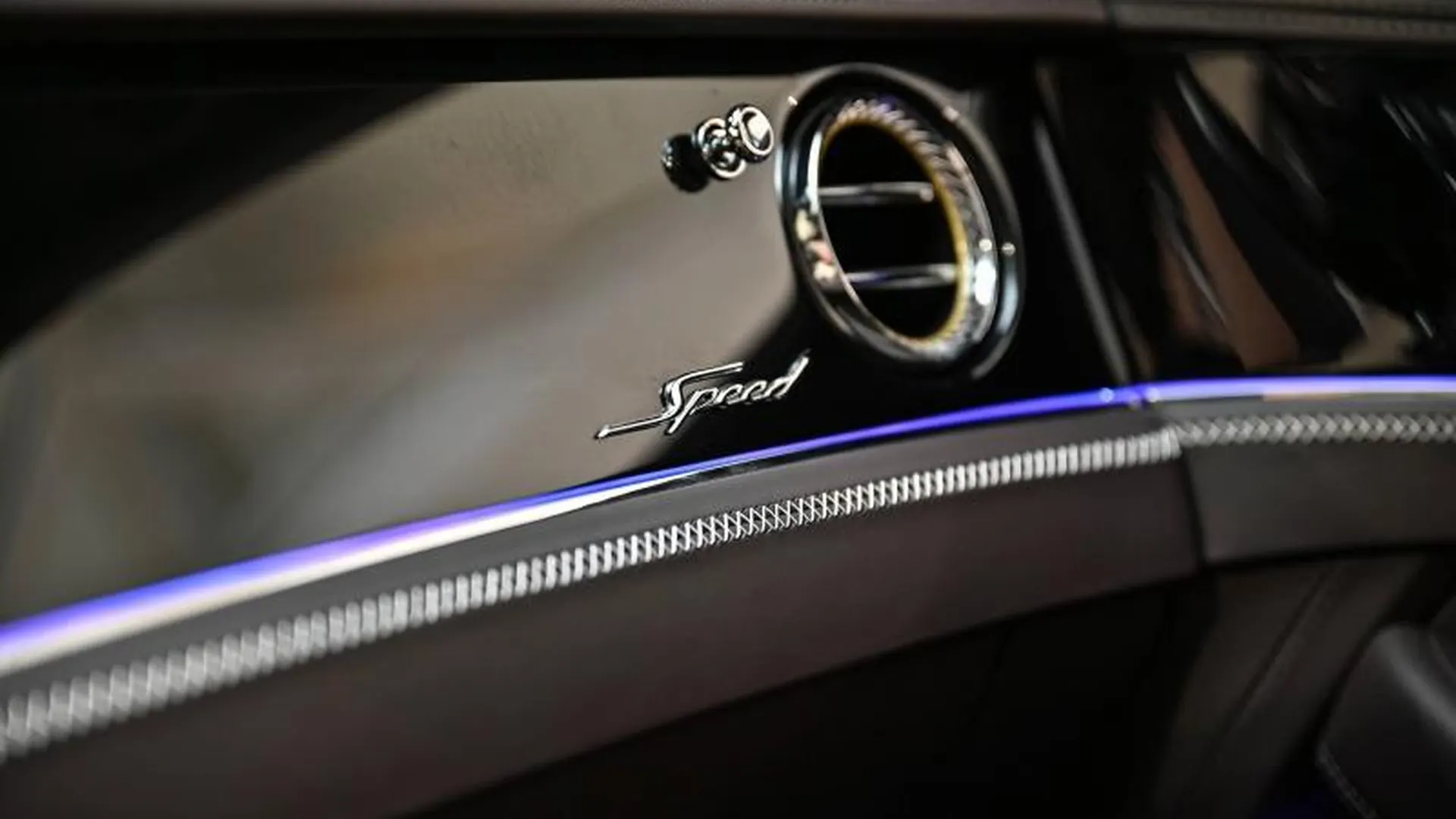 Bentley Continental GT — photo 41