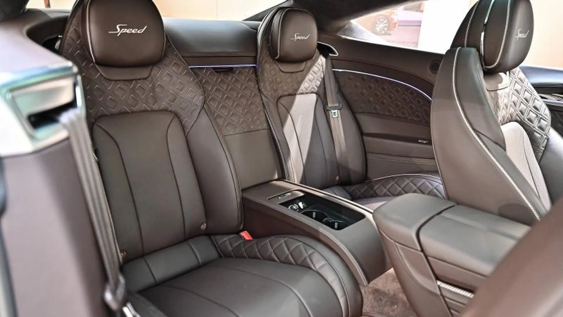 Bentley Continental GT — photo 18