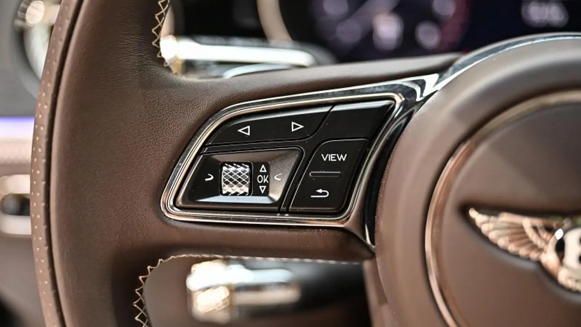 Bentley Continental GT — photo 31