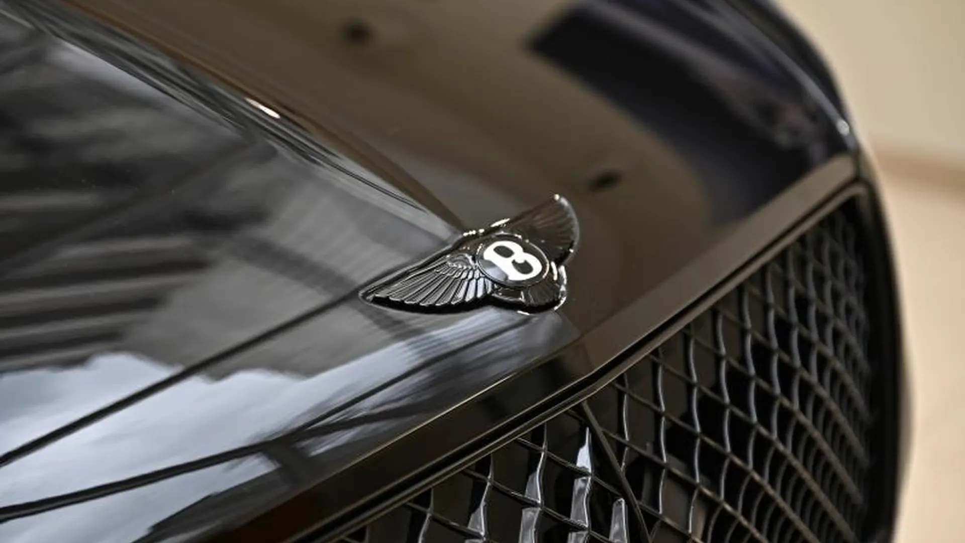 Bentley Bentayga — photo 15