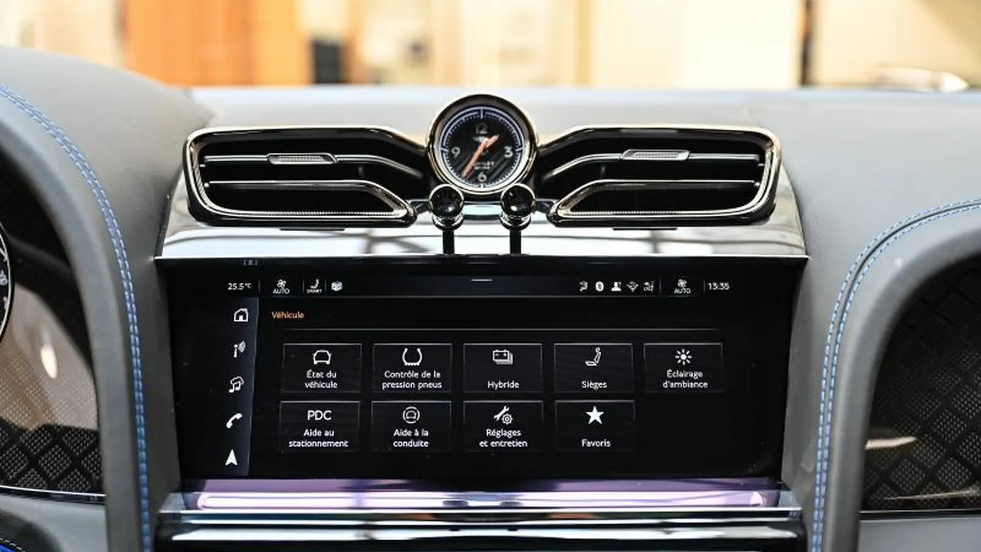 Bentley Bentayga — photo 39