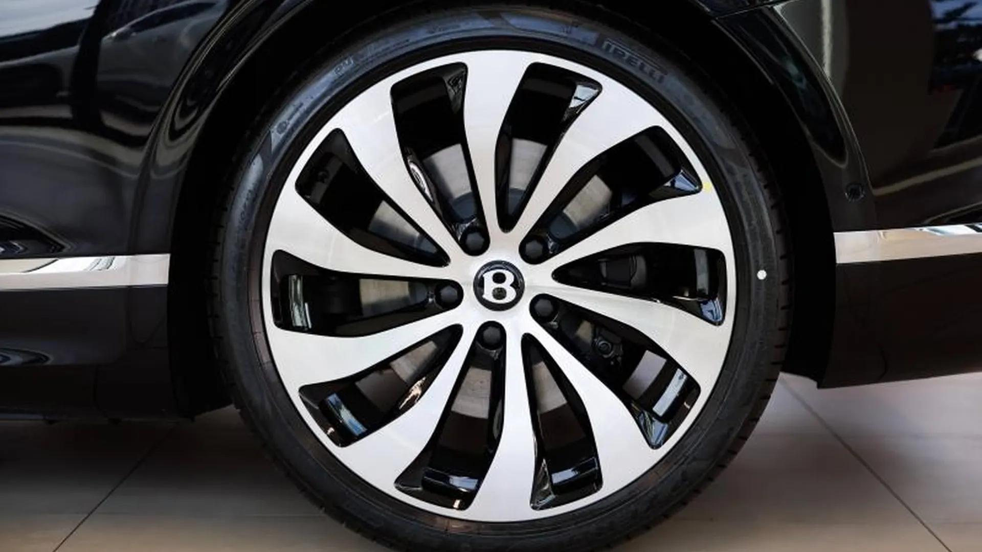 Bentley Continental GT — photo 20