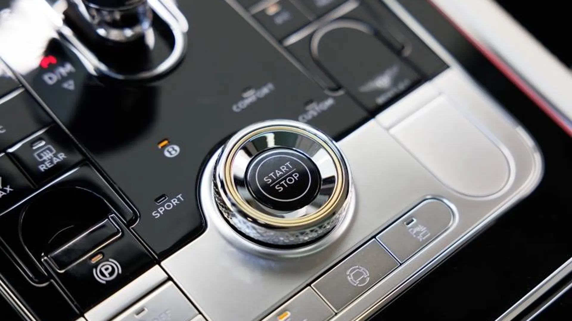 Bentley Continental GT — photo 31
