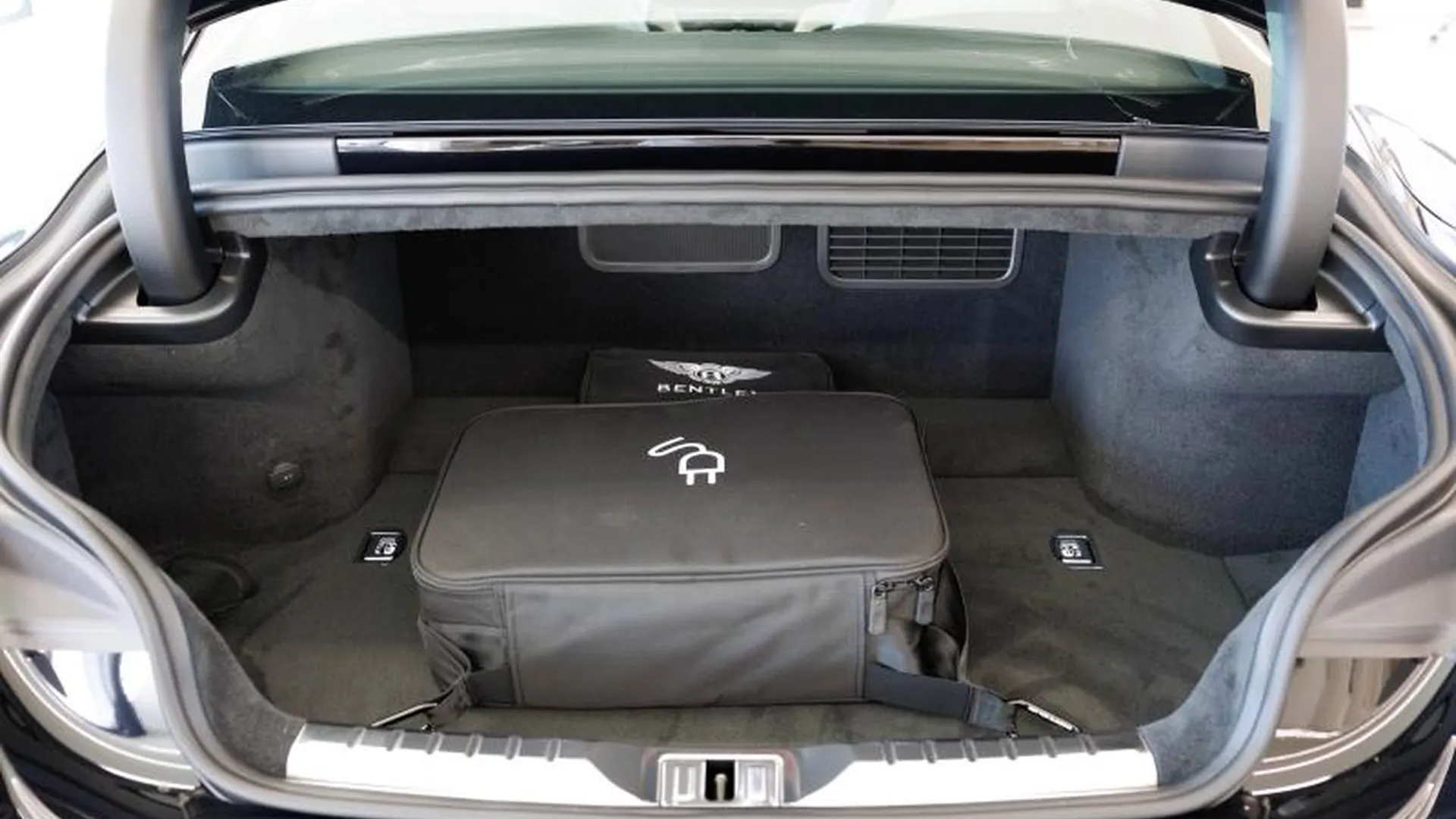 Bentley Continental GT — photo 7
