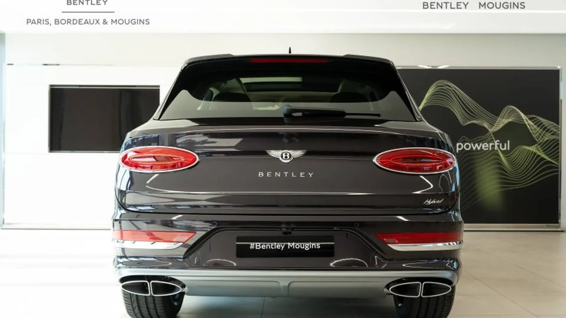 Bentley Bentayga — photo 4