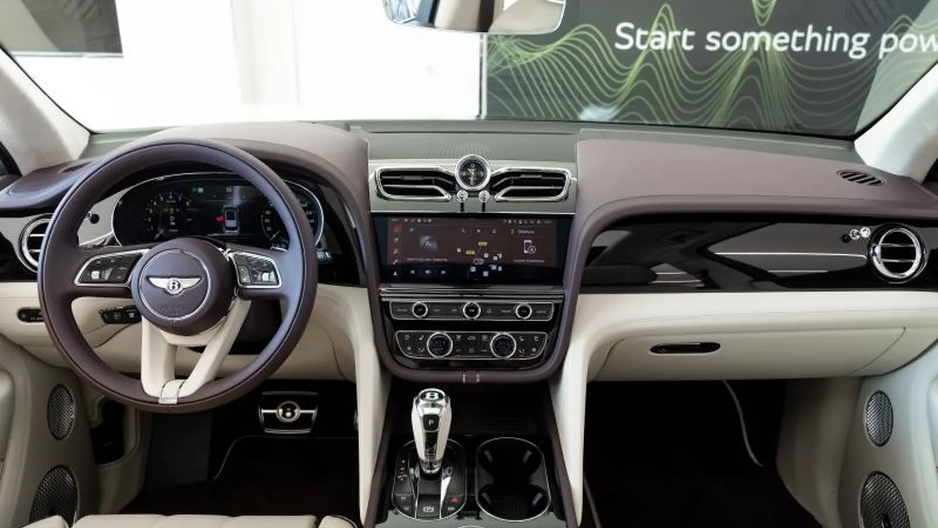 Bentley Bentayga — photo 11