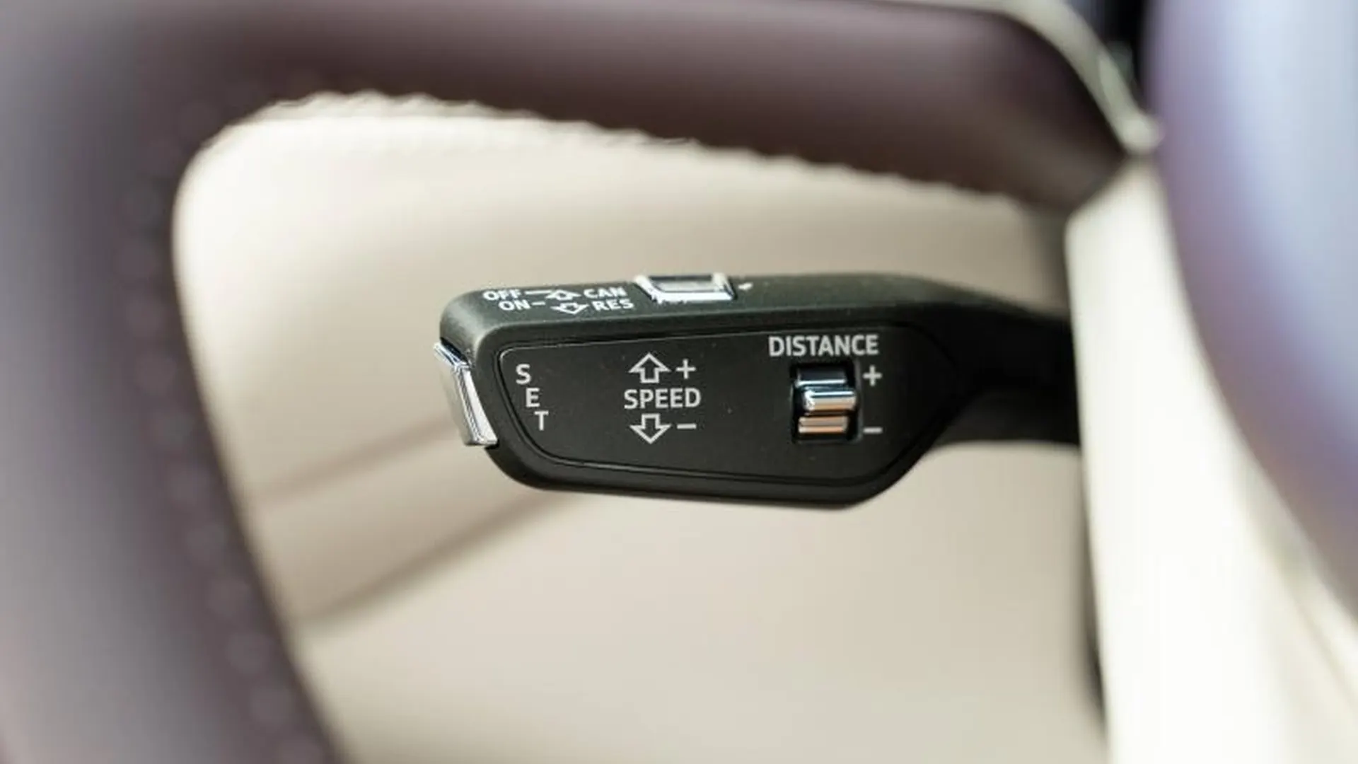 Bentley Bentayga — photo 27