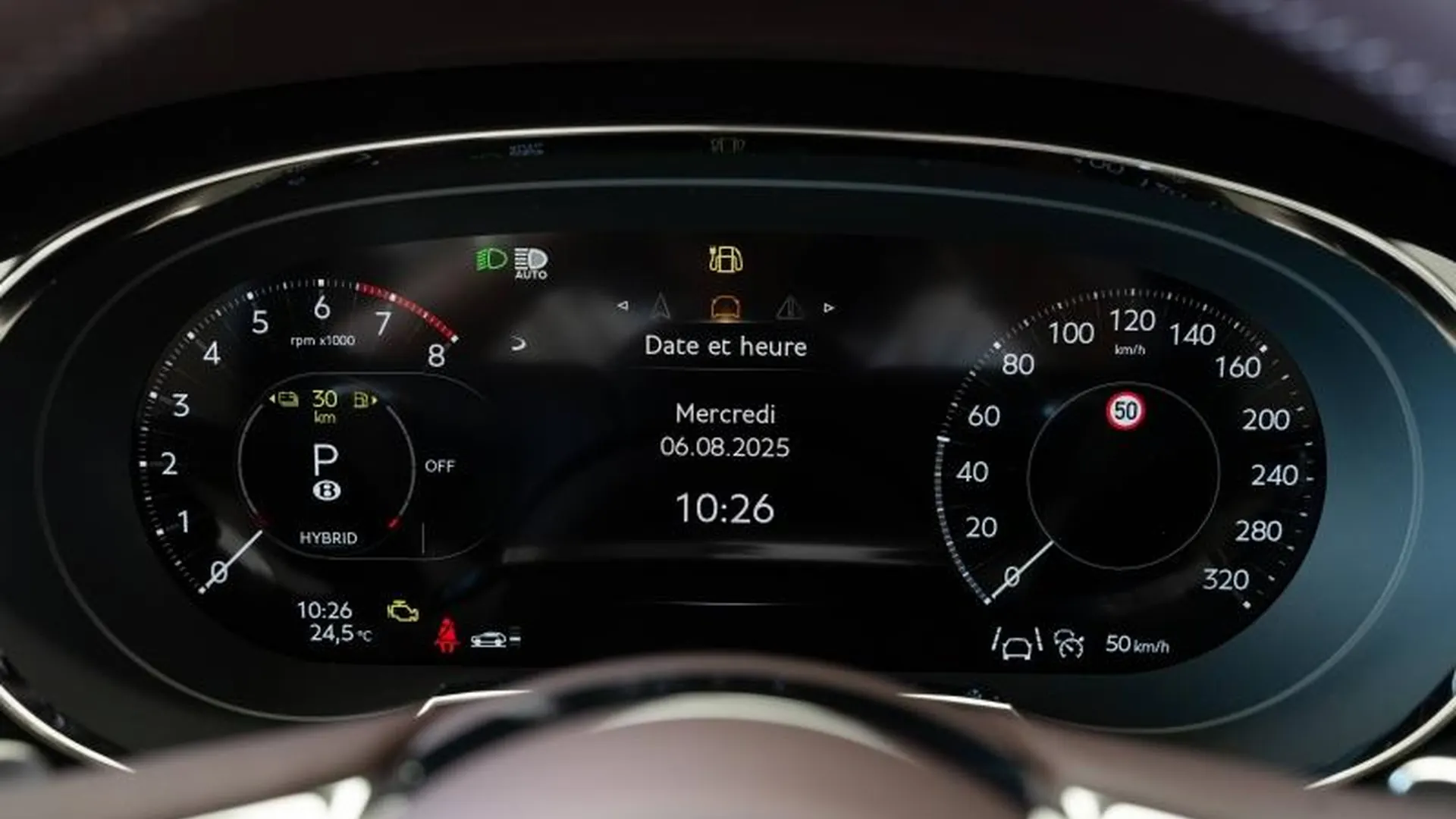 Bentley Bentayga — photo 24