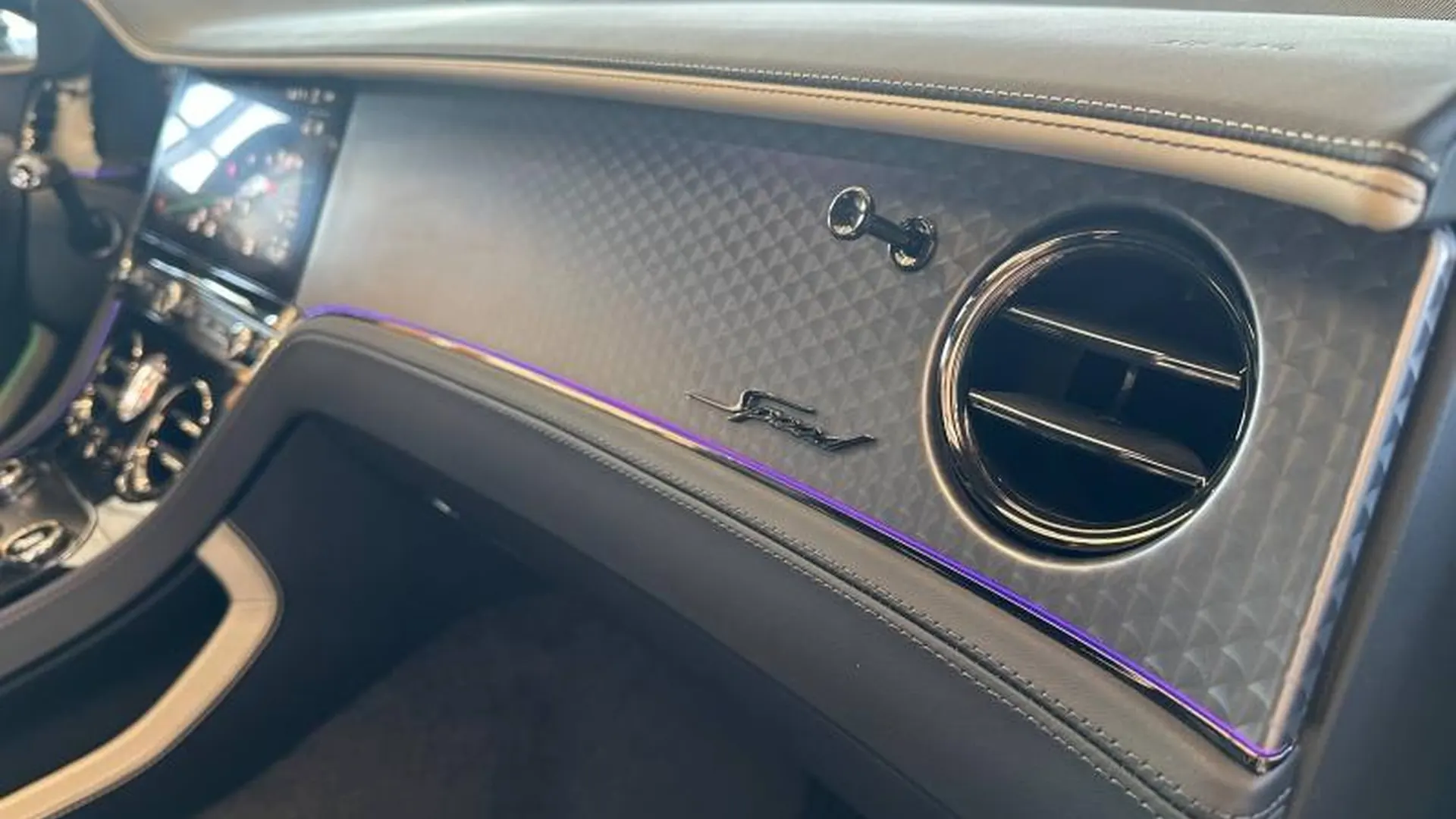 Bentley Continental GT — photo 15