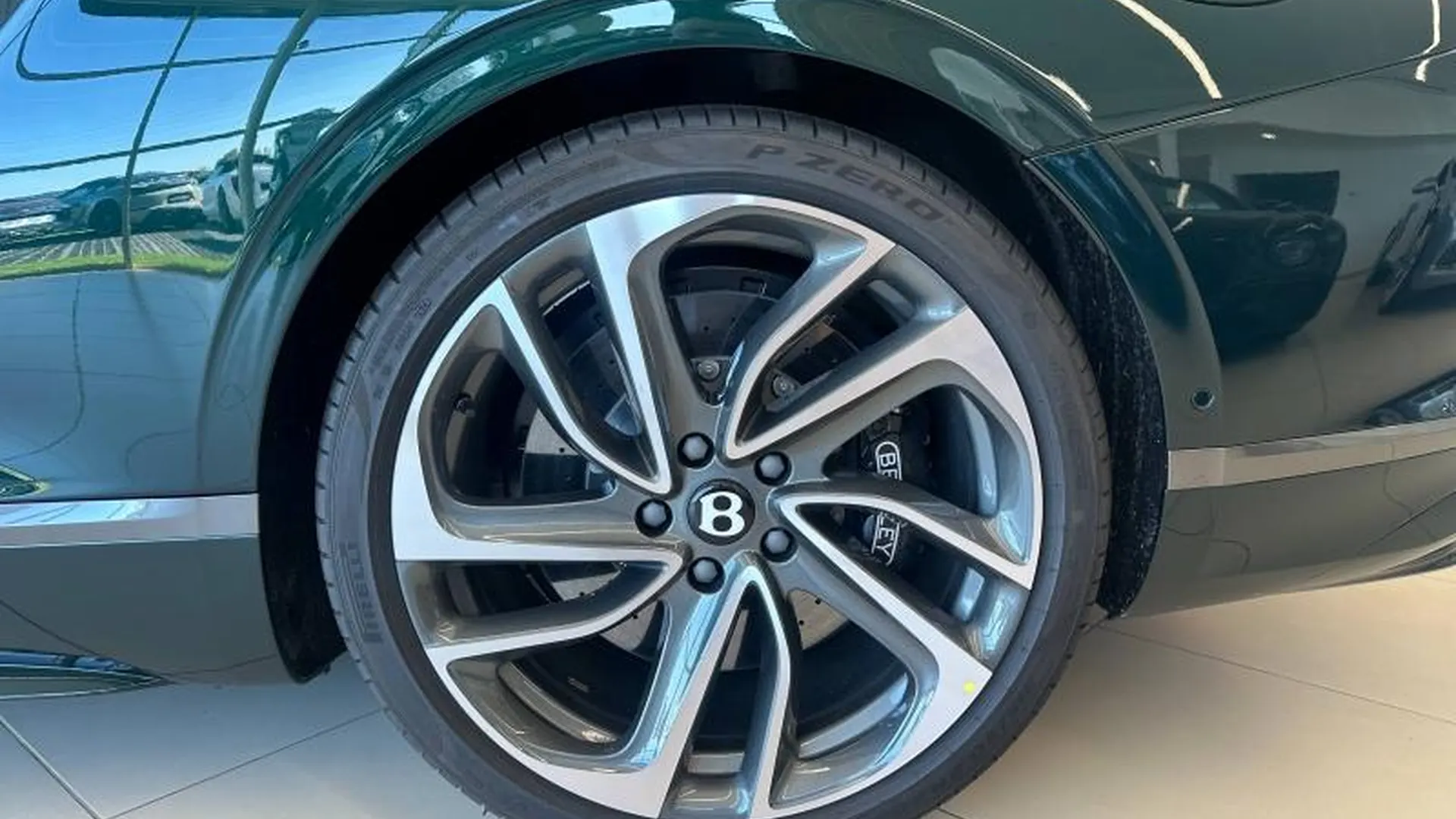 Bentley Continental GT — photo 11