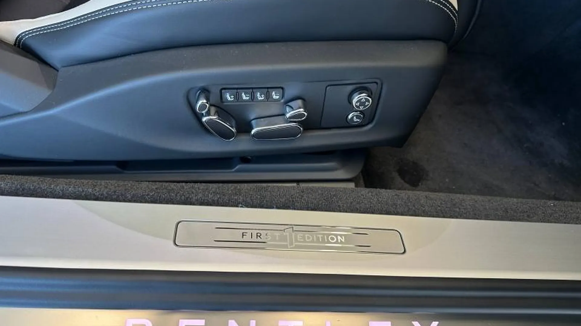 Bentley Continental GT — photo 28