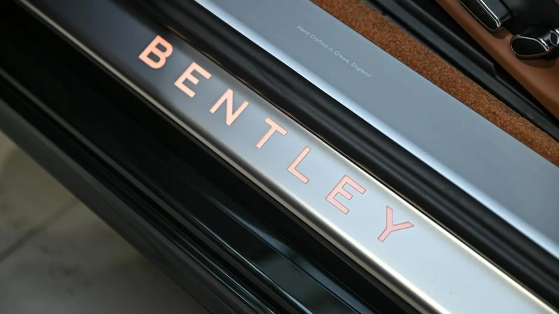 Bentley Continental GT — photo 23