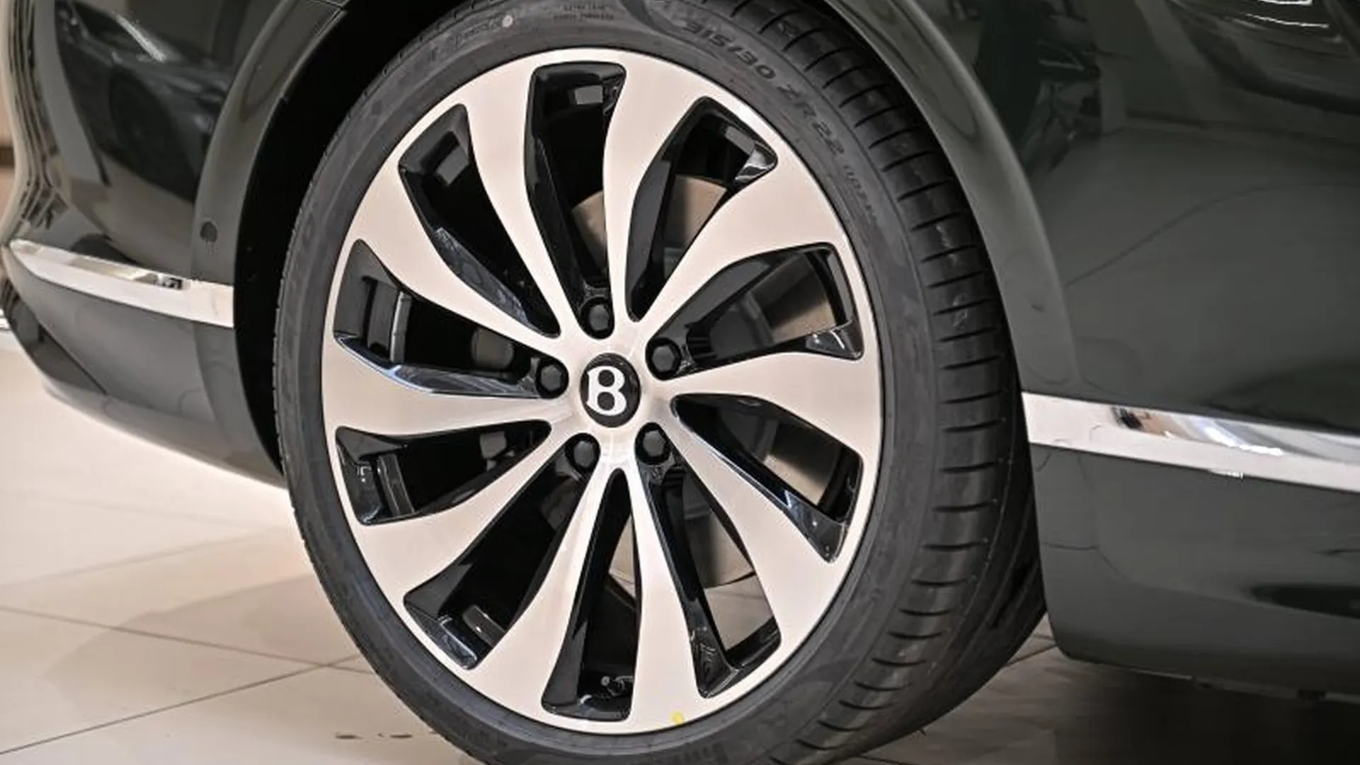 Bentley Continental GT — photo 11