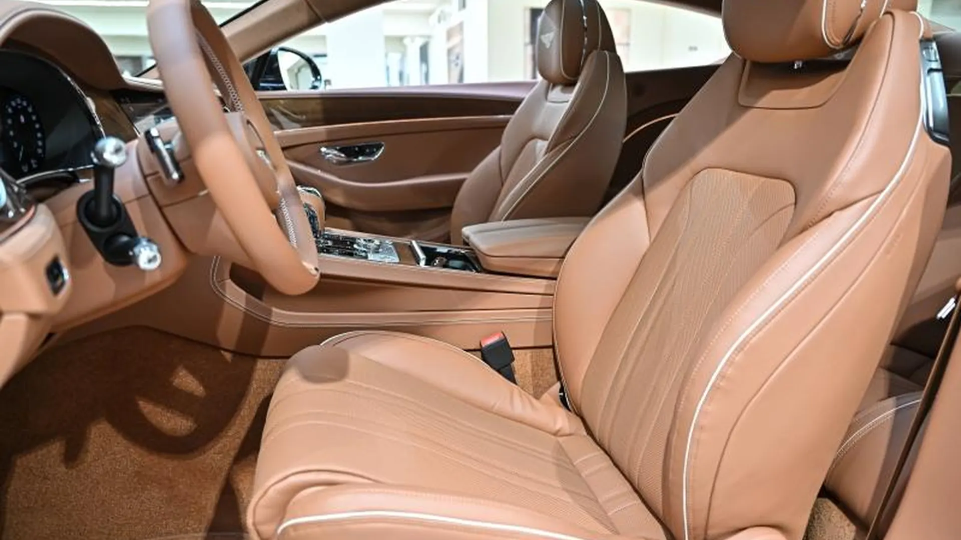 Bentley Continental GT — photo 21