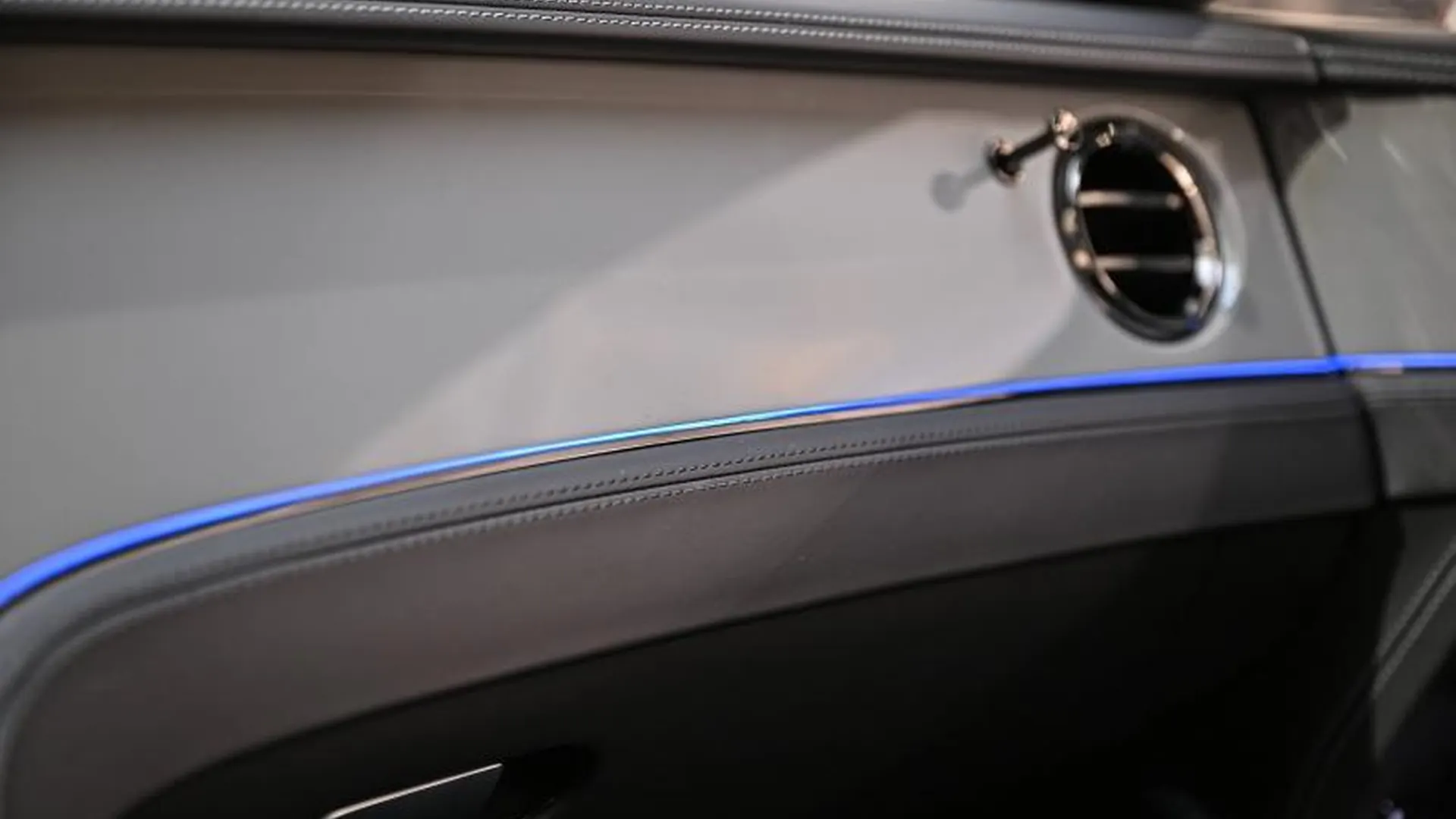 Bentley Continental GT — photo 35