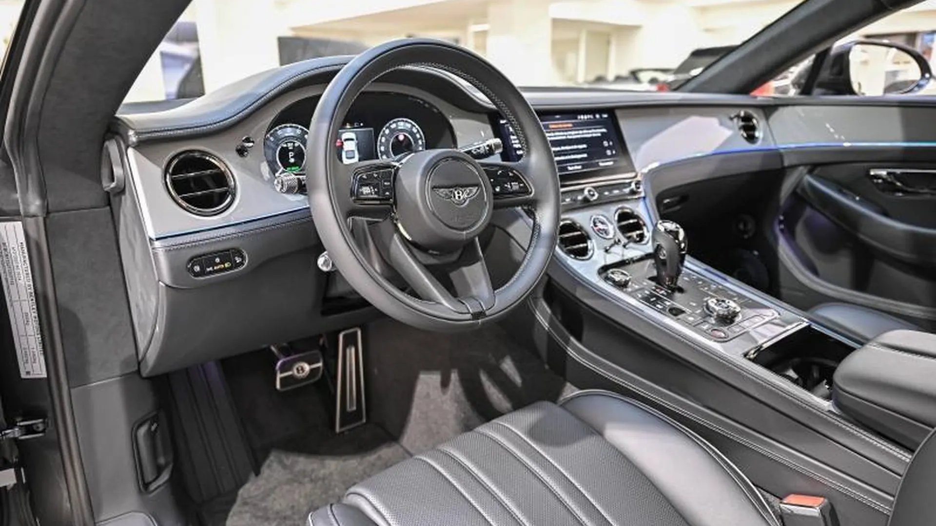 Bentley Continental GT — photo 19