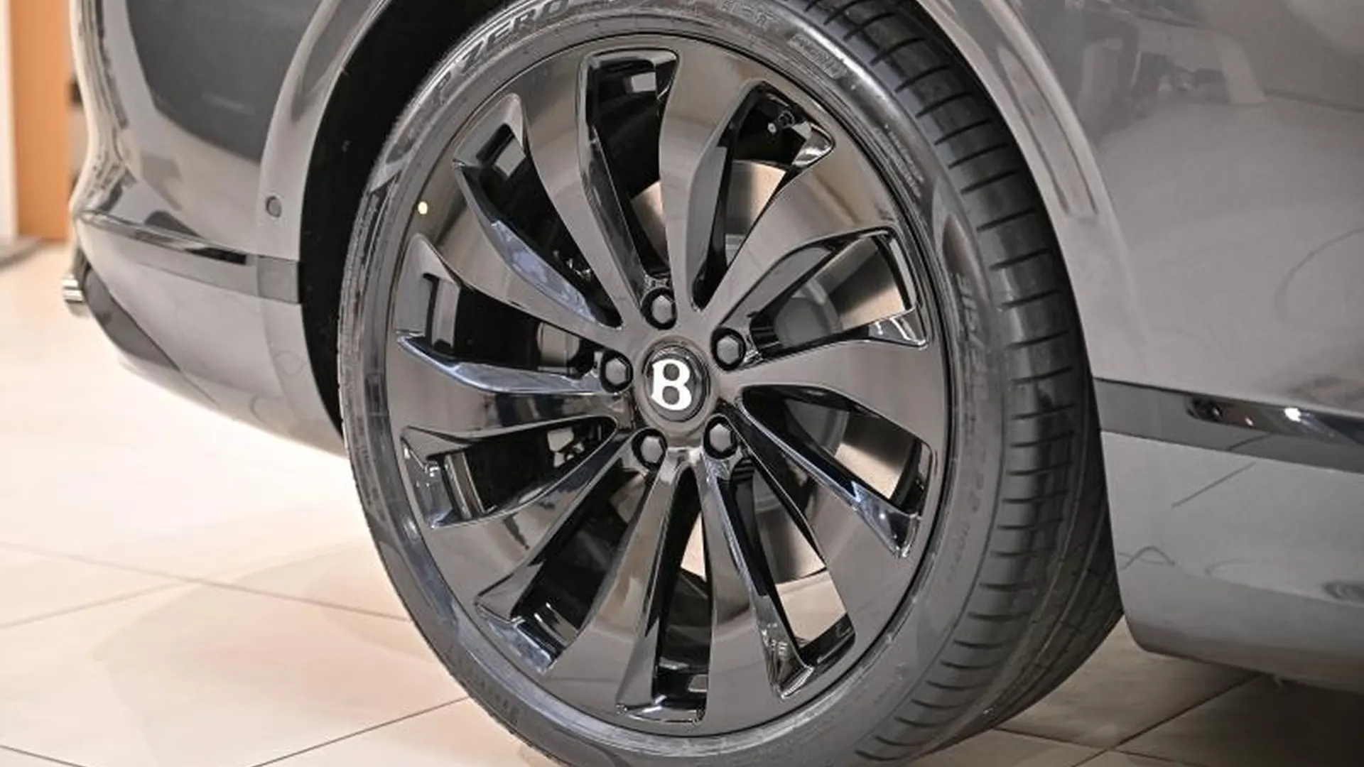 Bentley Continental GT — photo 9