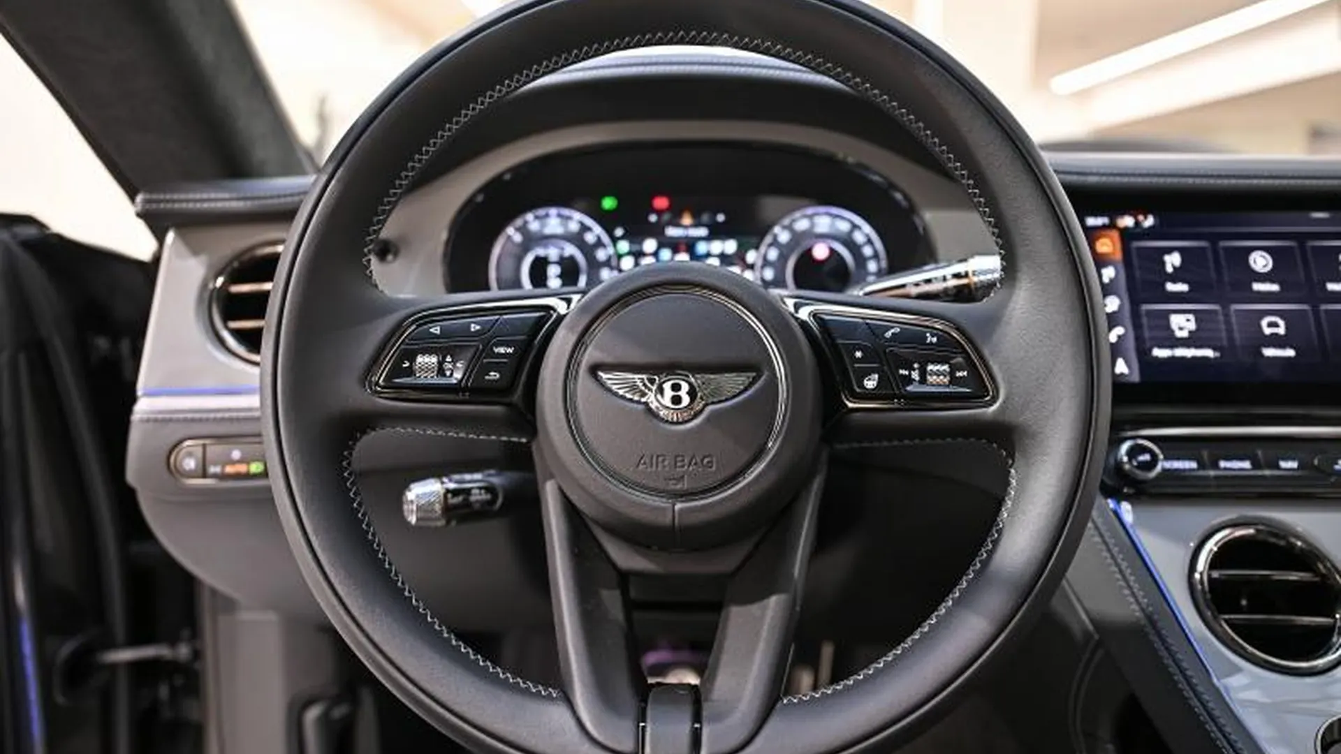Bentley Continental GT — photo 26