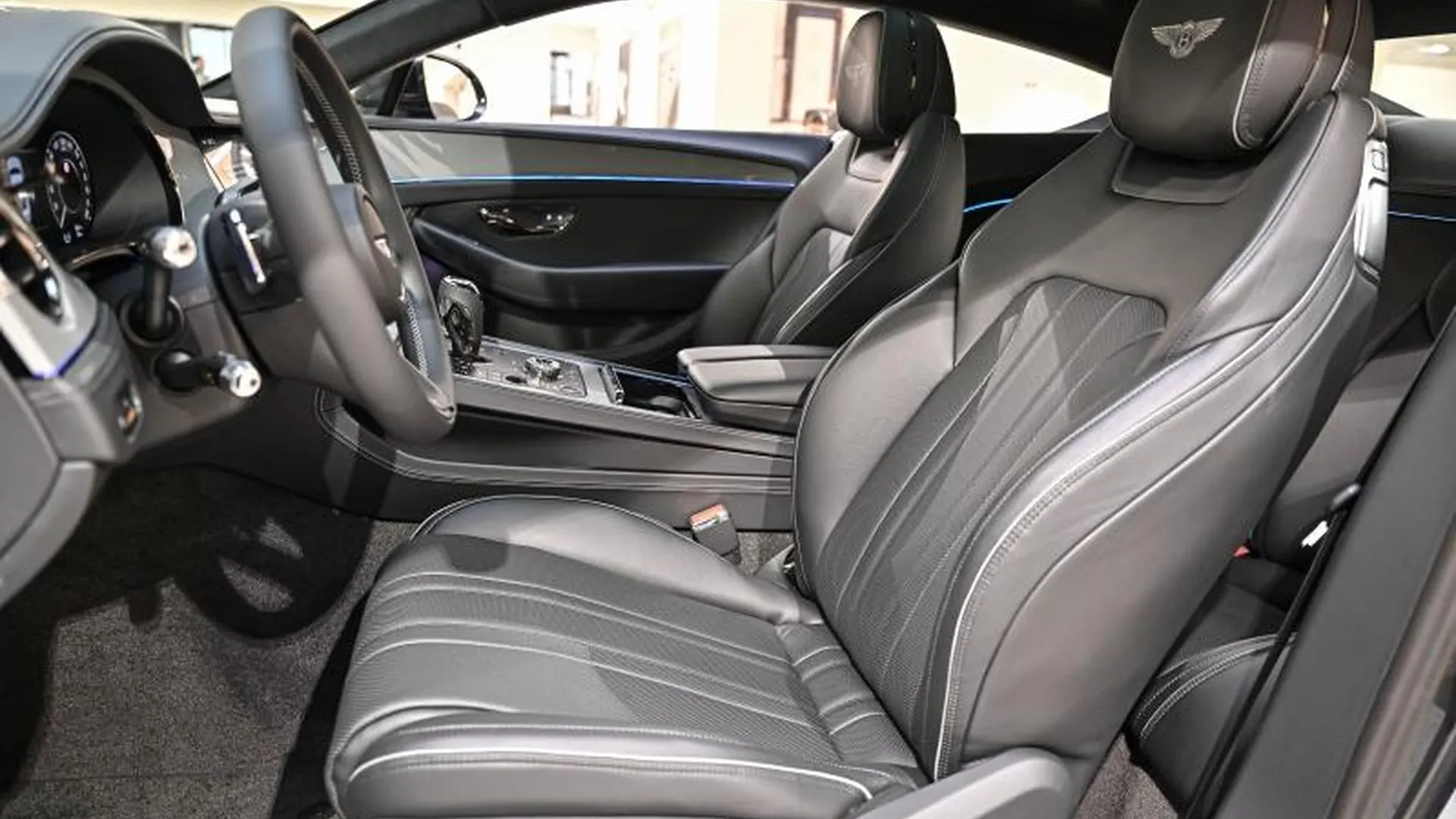 Bentley Continental GT — photo 20
