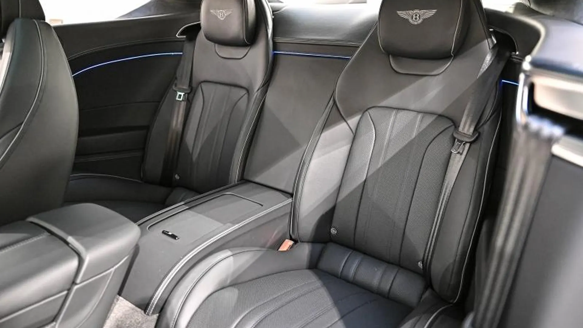 Bentley Continental GT — photo 21