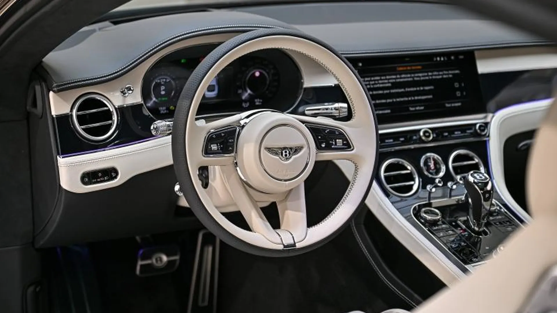 Bentley Continental GT — photo 26