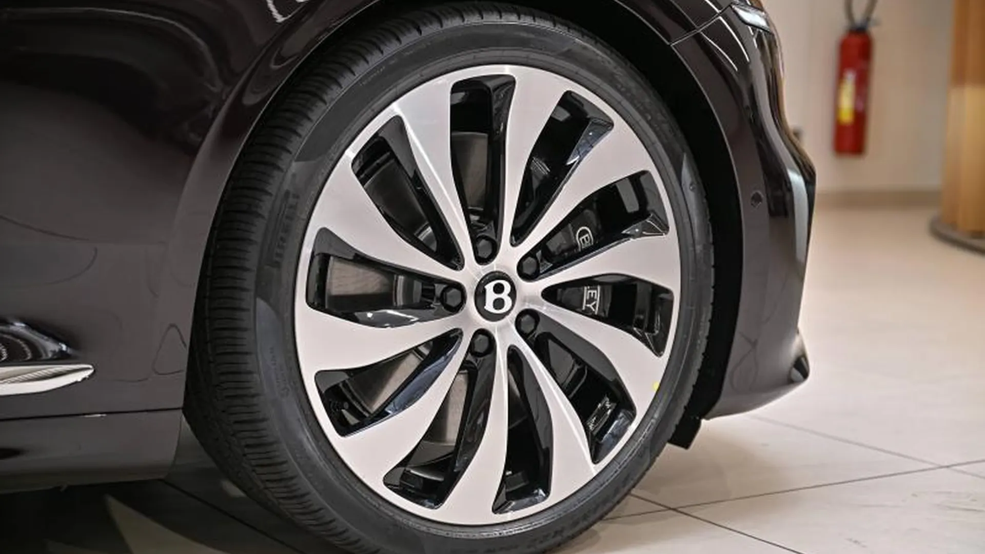 Bentley Continental GT — photo 19