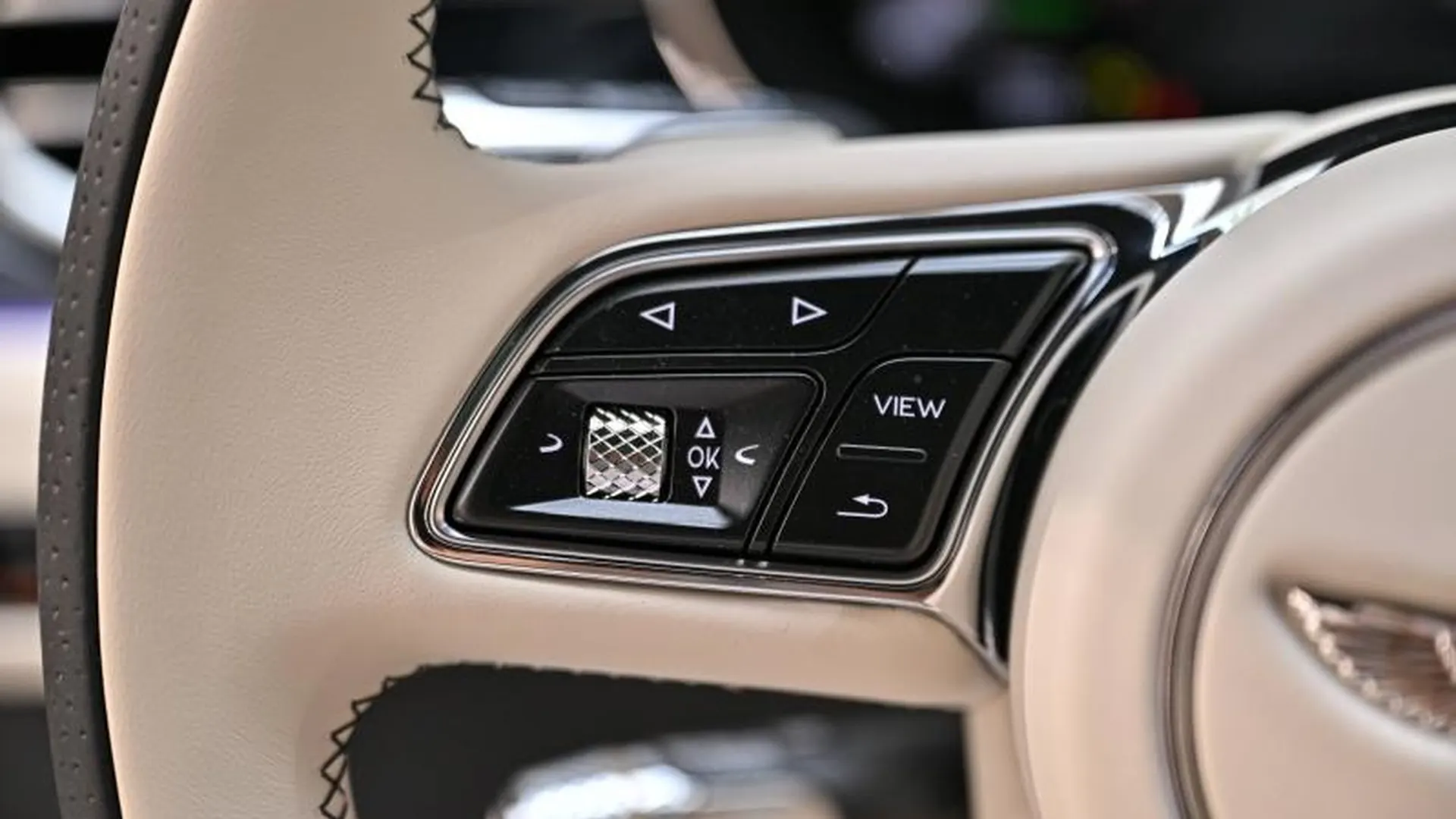 Bentley Continental GT — photo 34