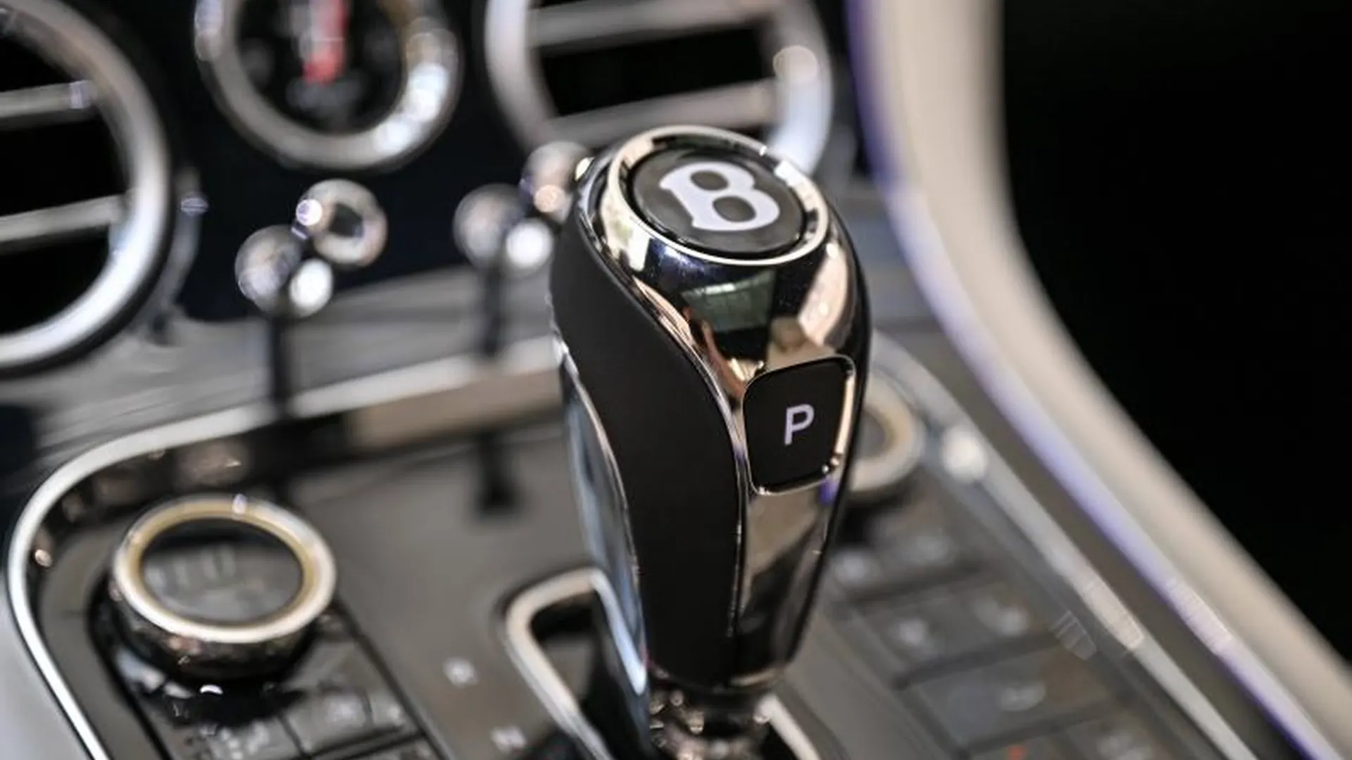 Bentley Continental GT — photo 38