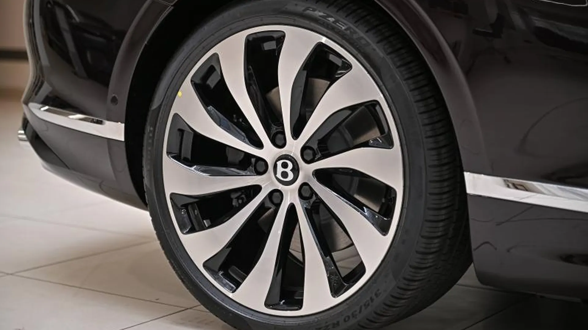 Bentley Continental GT — photo 9