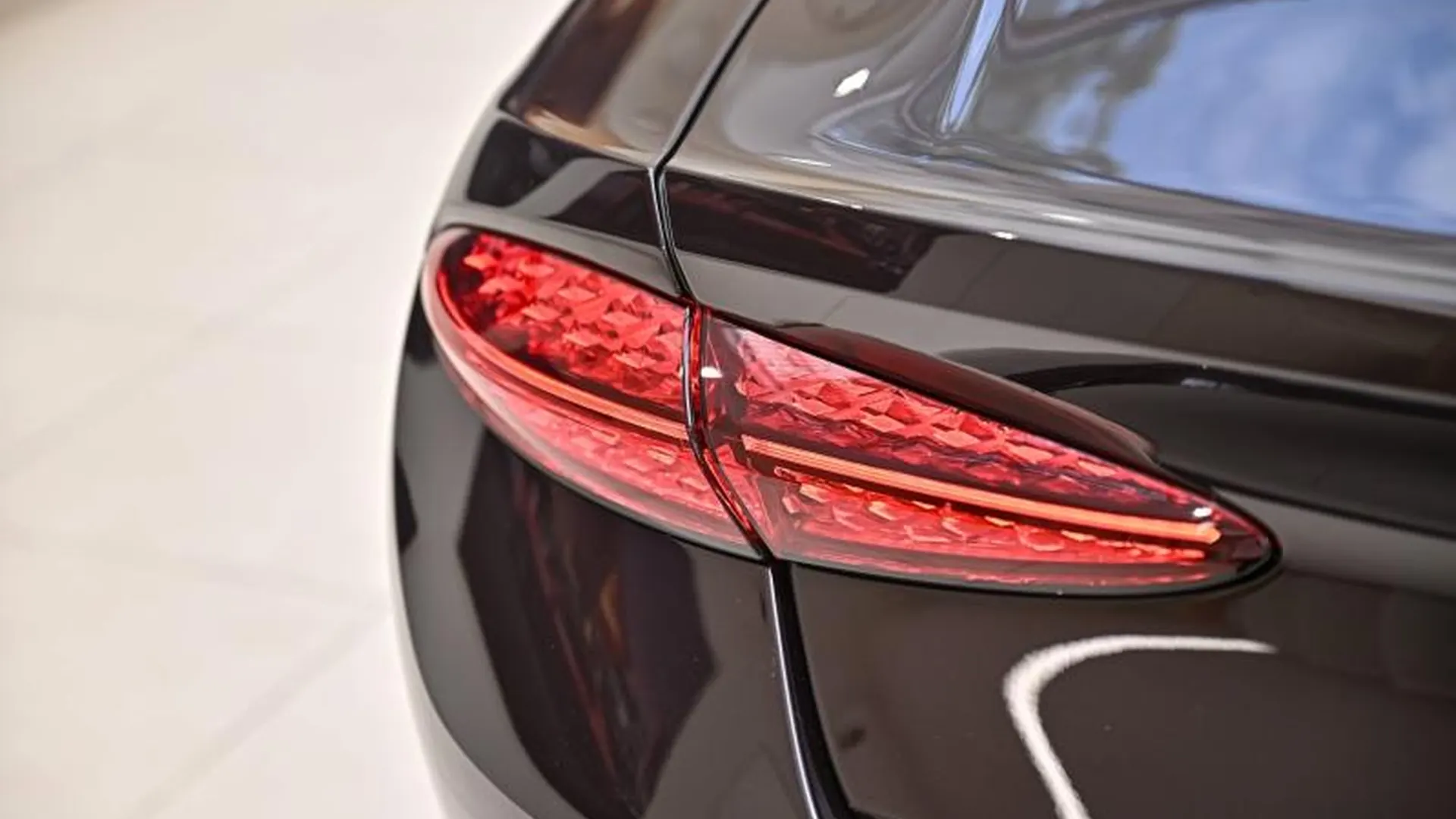 Bentley Continental GT — photo 17
