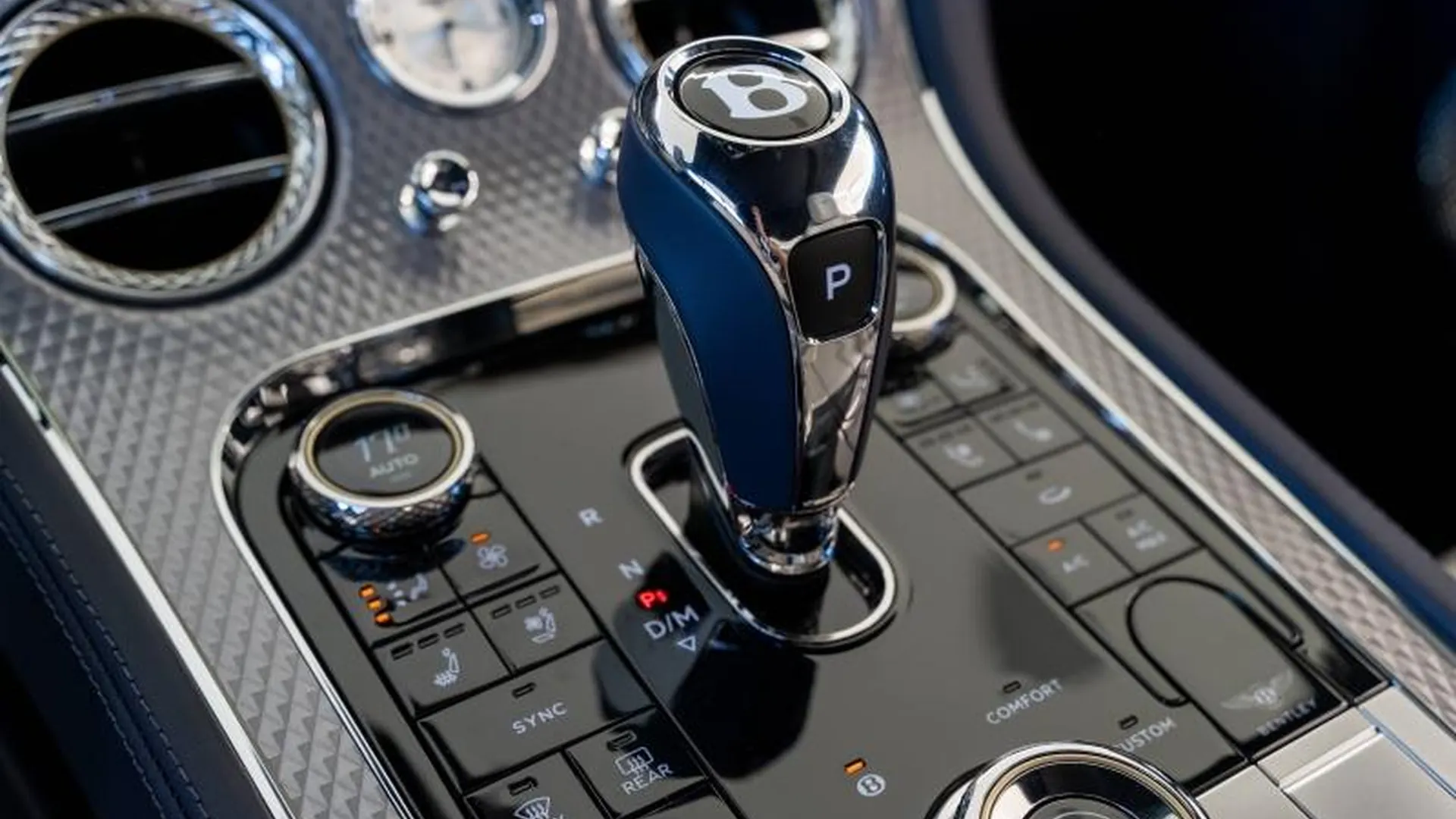 Bentley Continental GT — photo 8