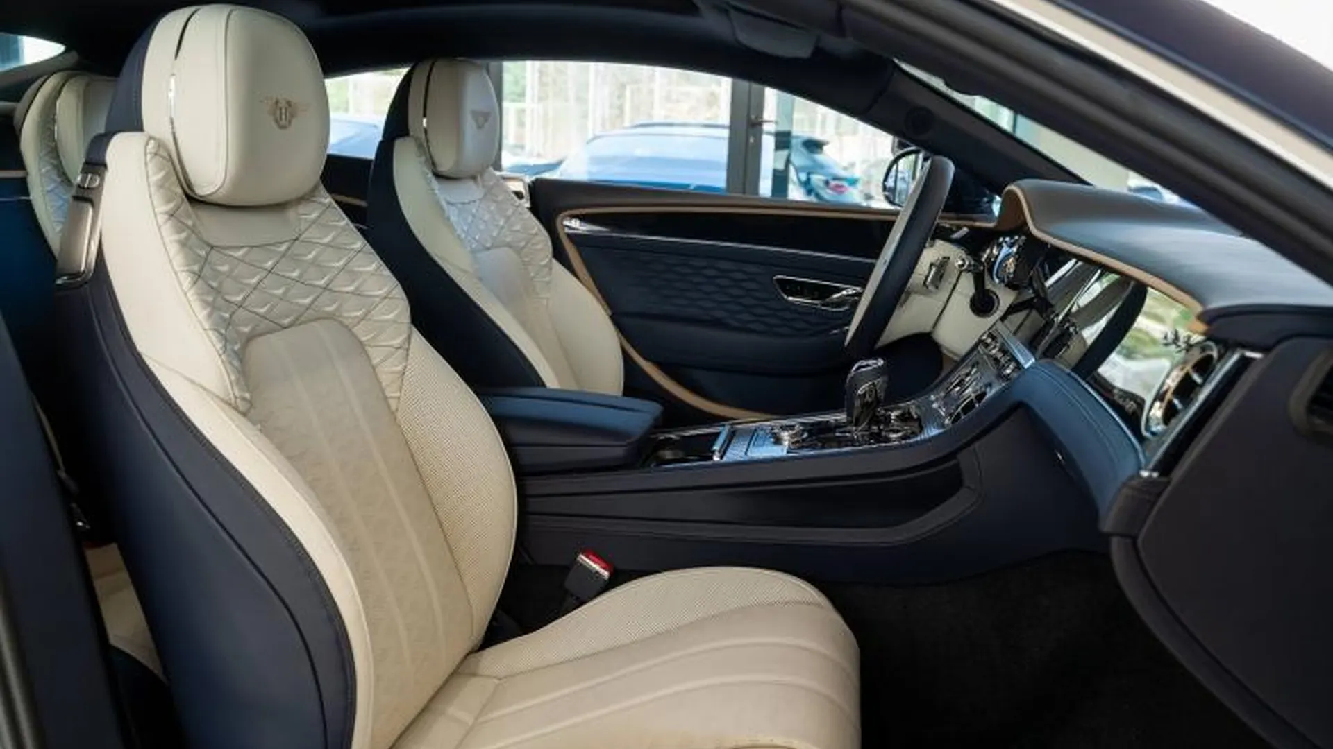 Bentley Continental GT — photo 6