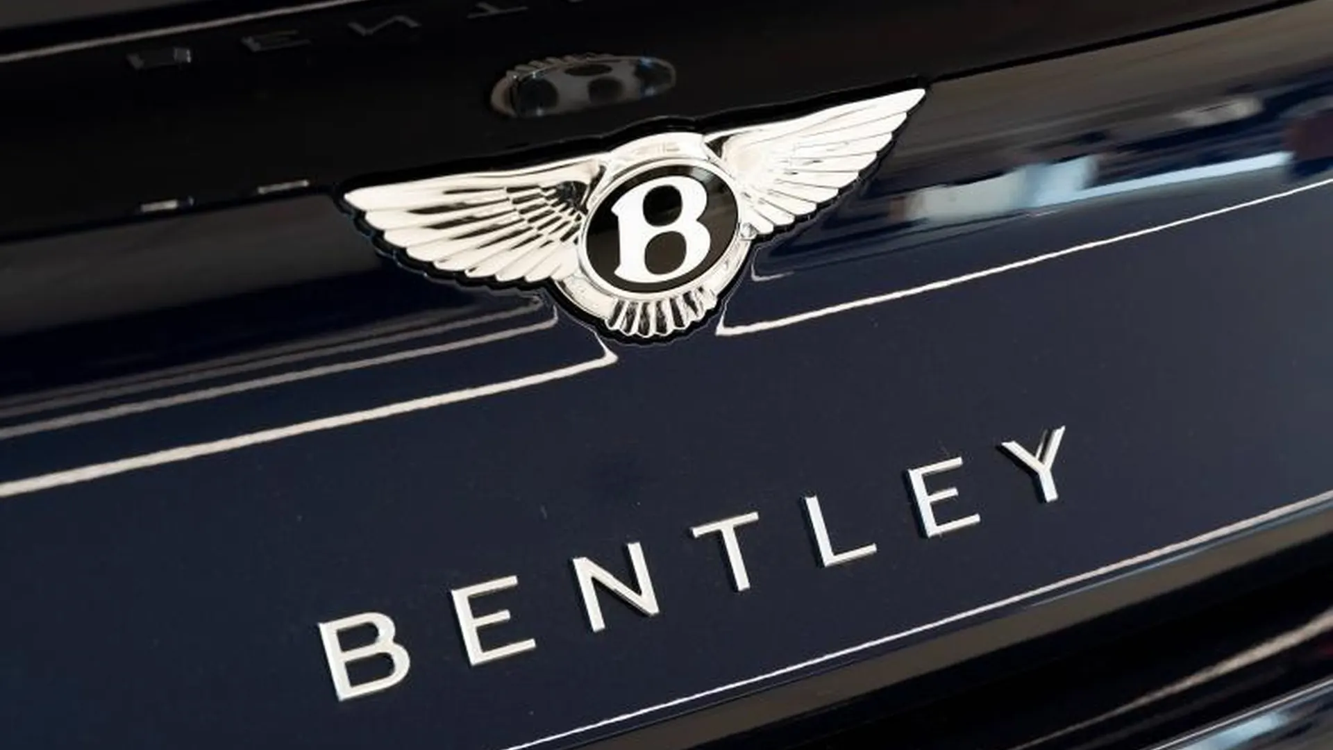 Bentley Continental GT — photo 50