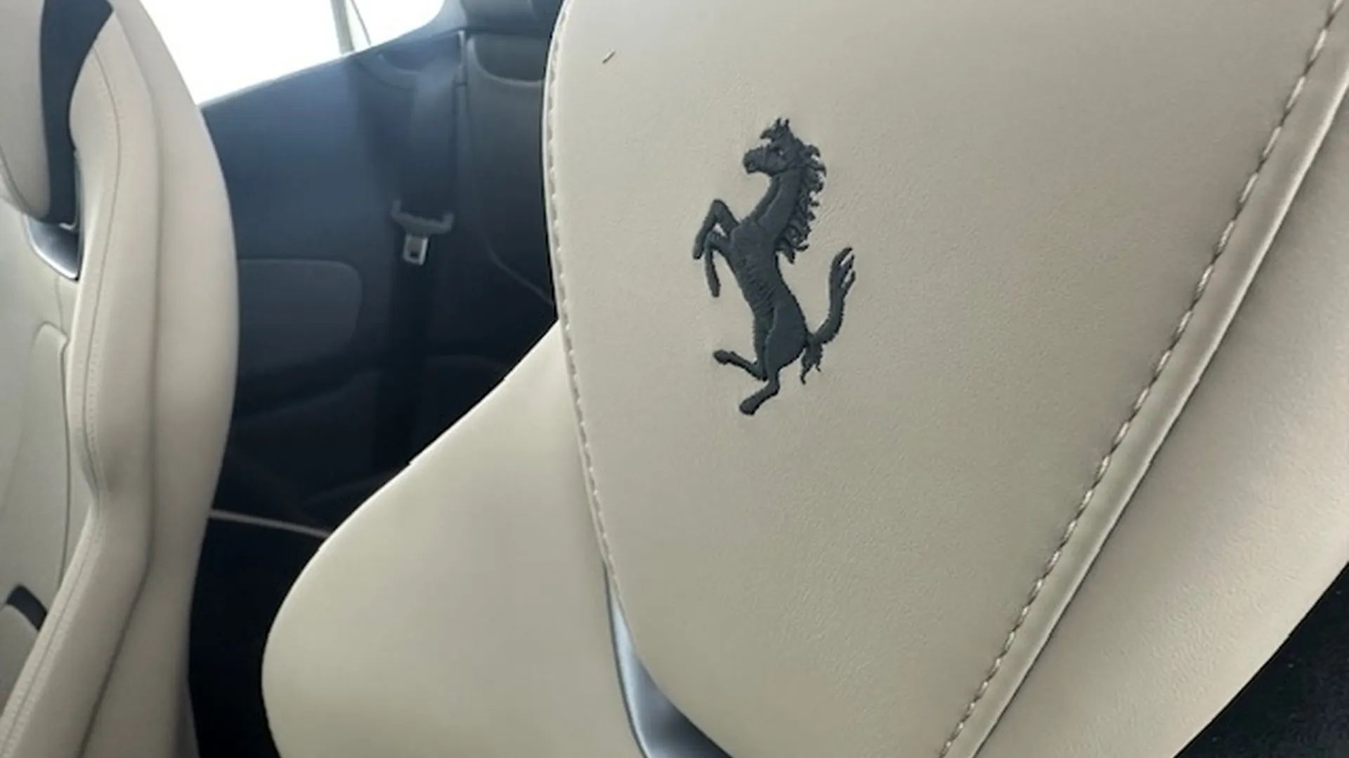 Ferrari Roma — photo 10