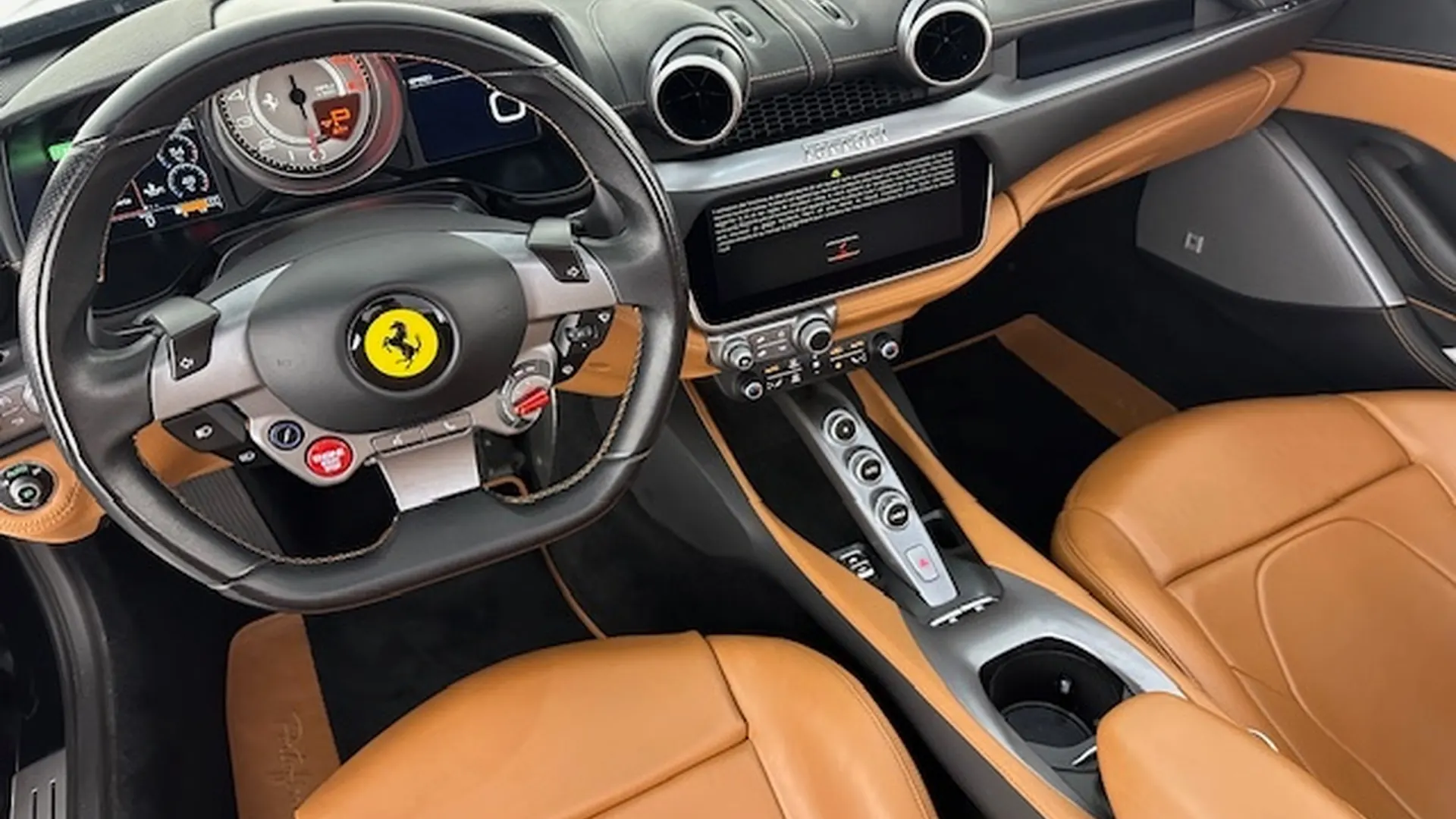 Ferrari Portofino — photo 5